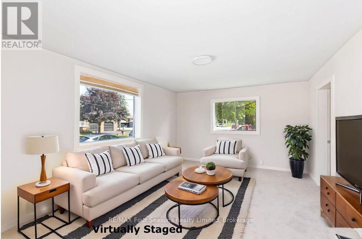 231 Superior Street Property Photo 7