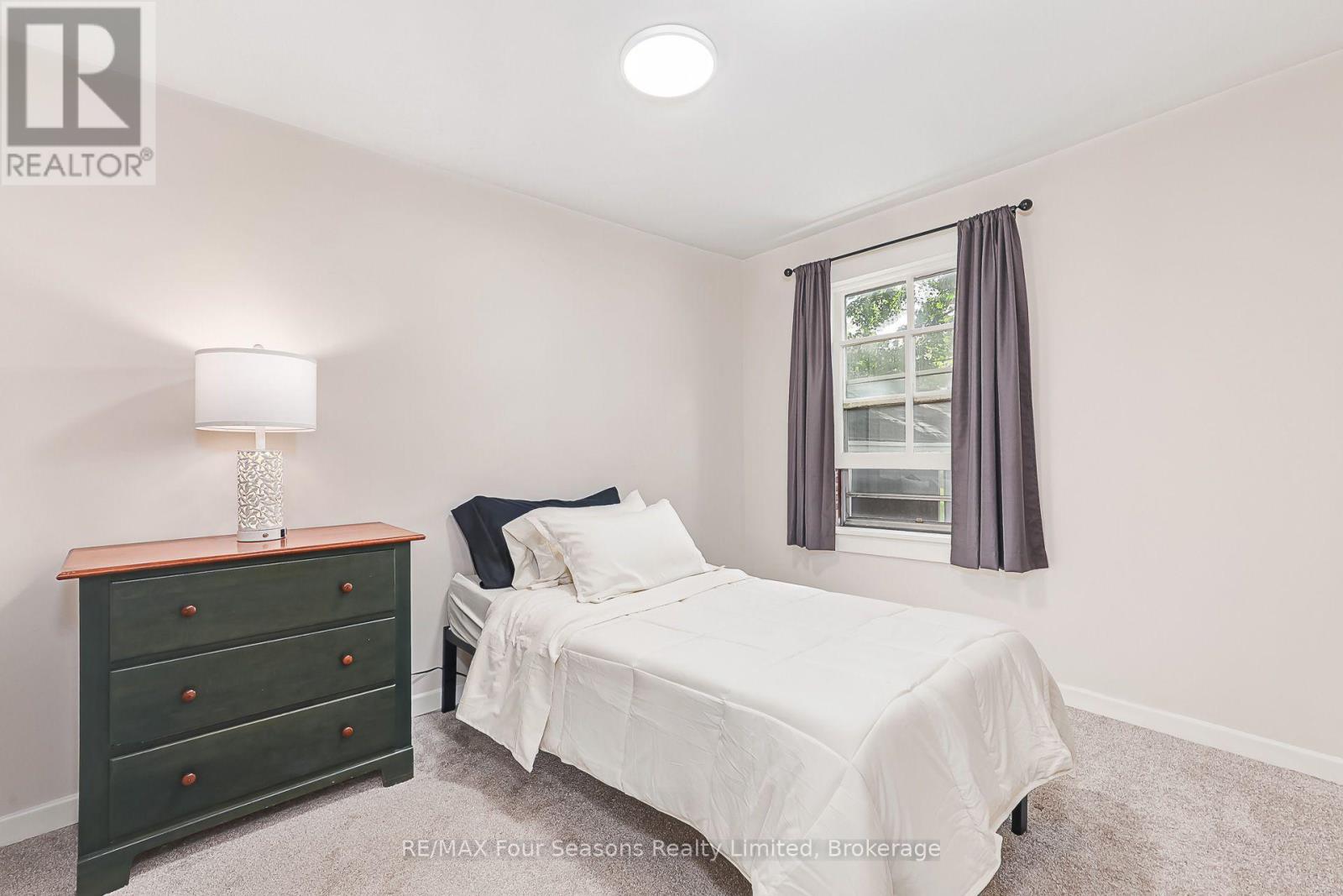 231 Superior Street Property Photo 10