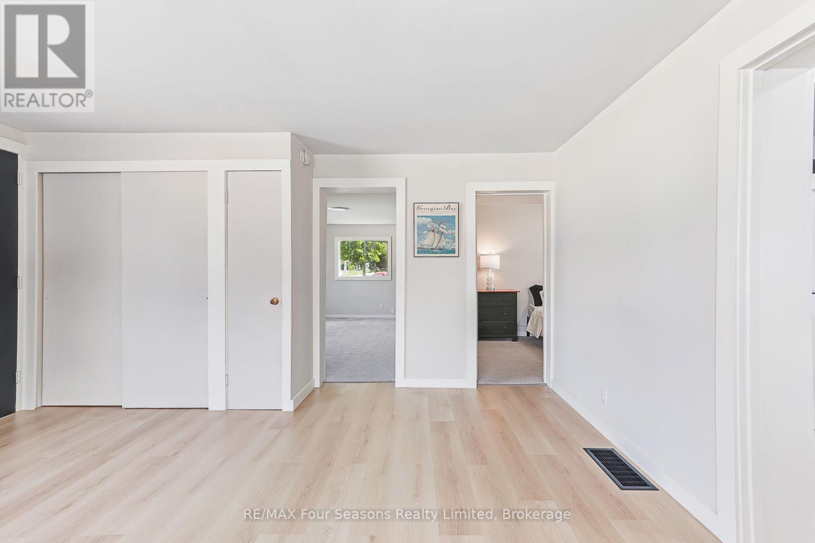 231 Superior Street Property Photo 19