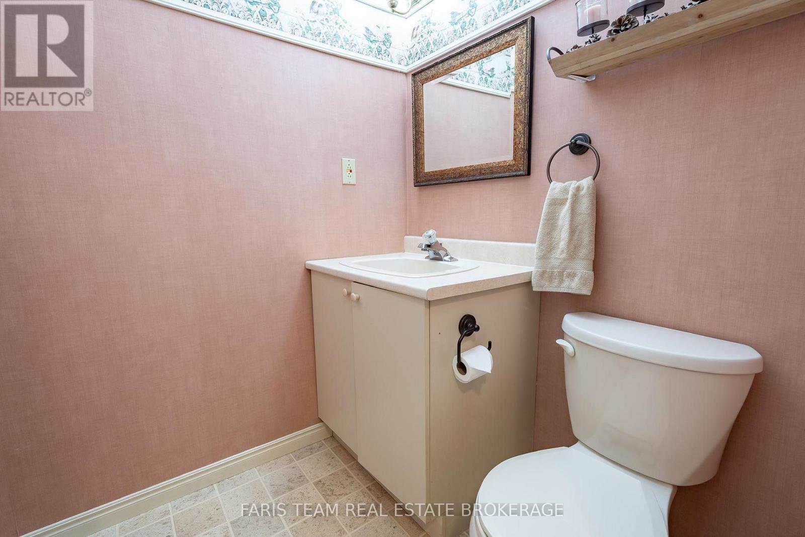 1 Hallen Drive Property Photo 19