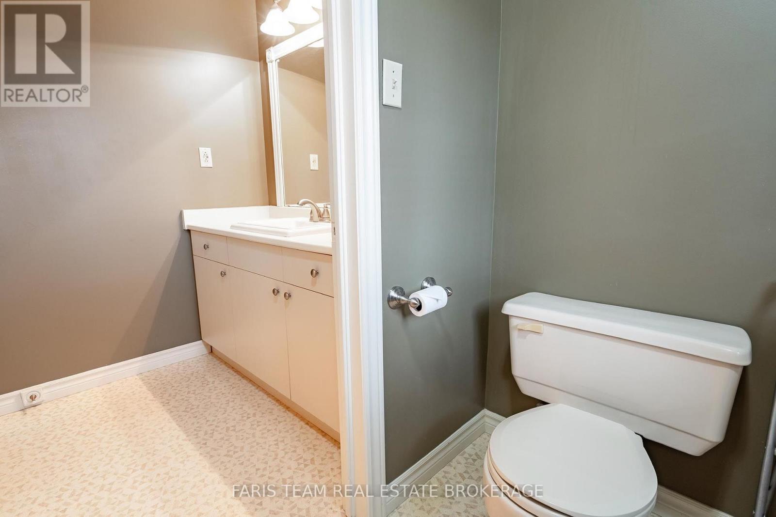 1 Hallen Drive Property Photo 28
