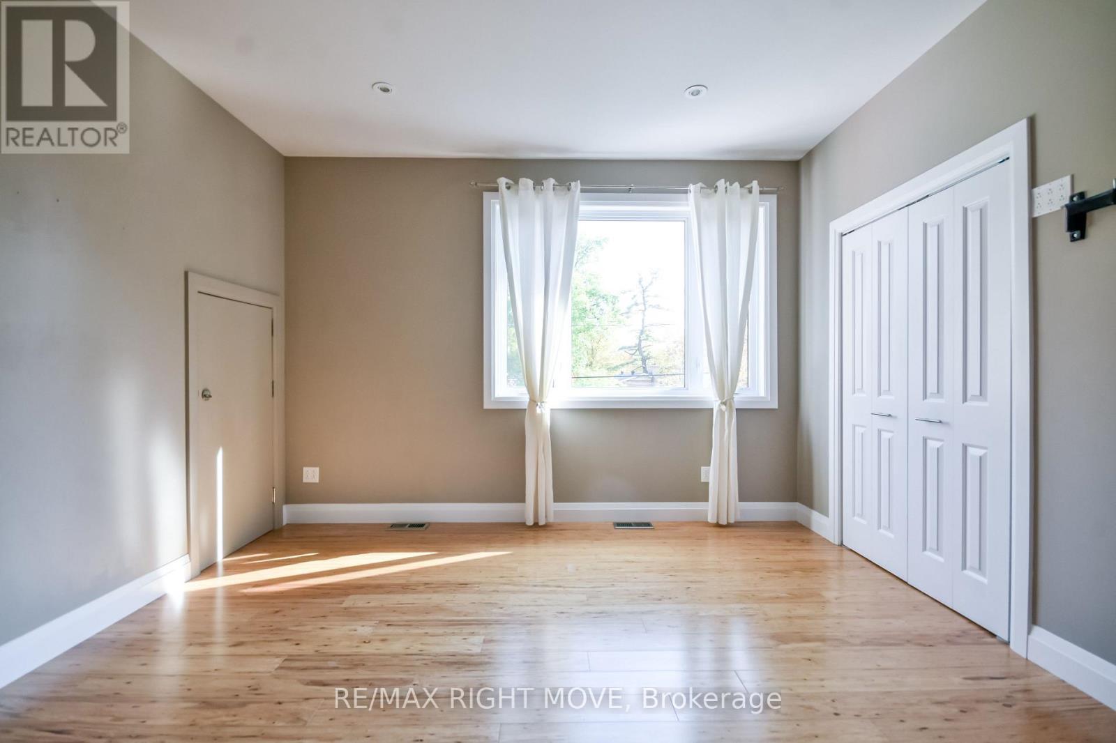 10 Letitia Street Property Photo 21