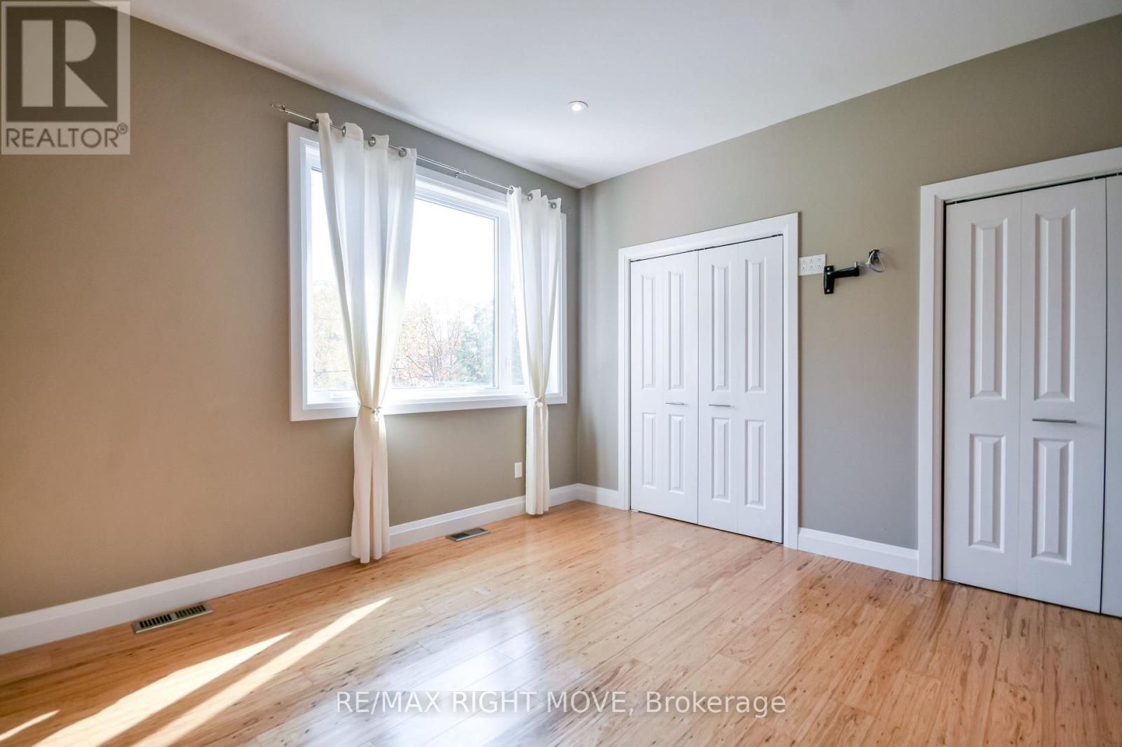 10 Letitia Street Property Photo 22