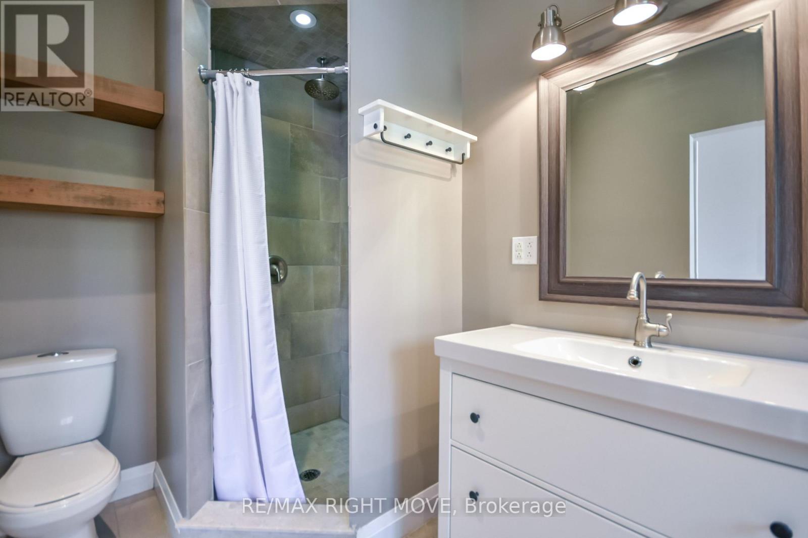 10 Letitia Street Property Photo 24
