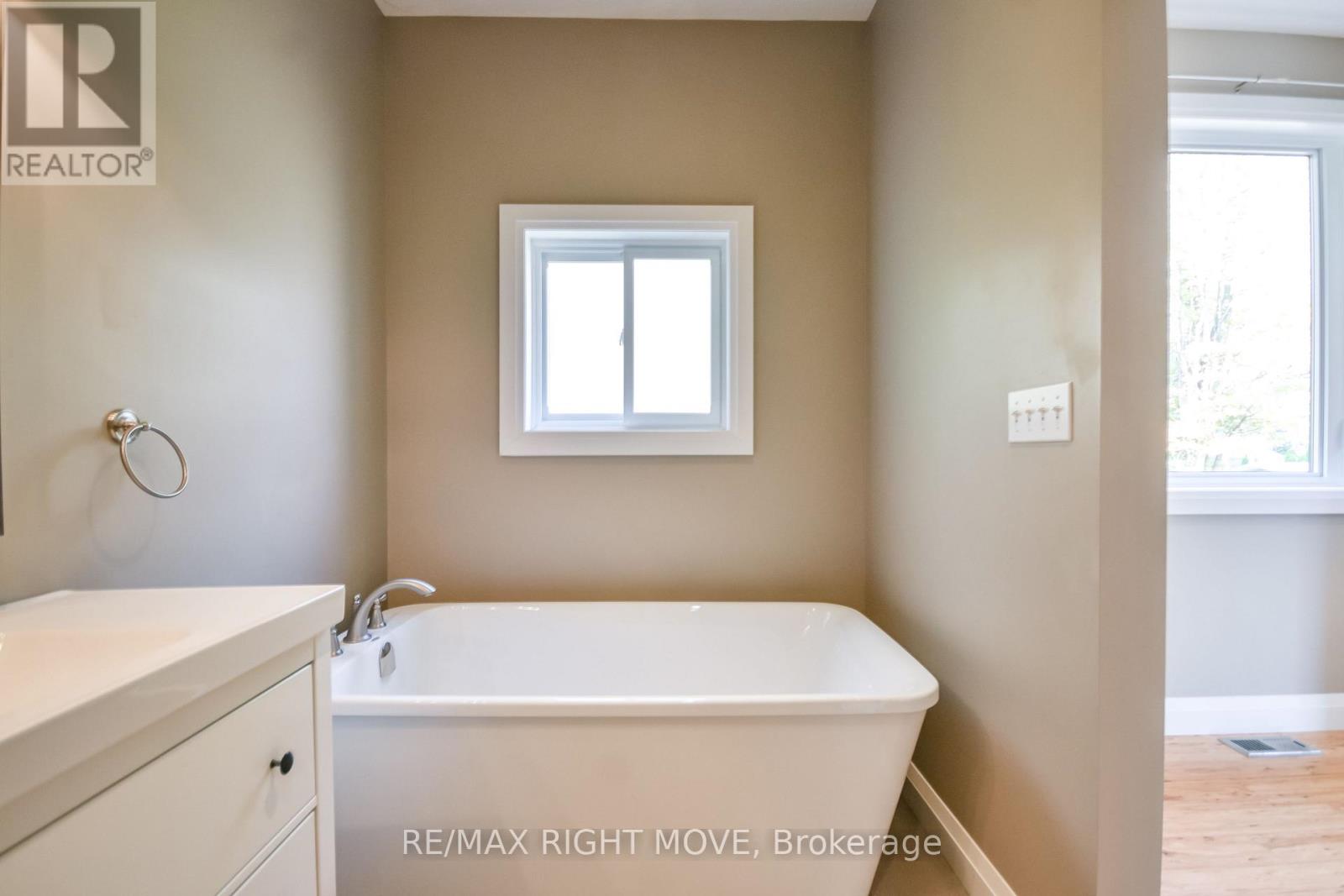 10 Letitia Street Property Photo 26