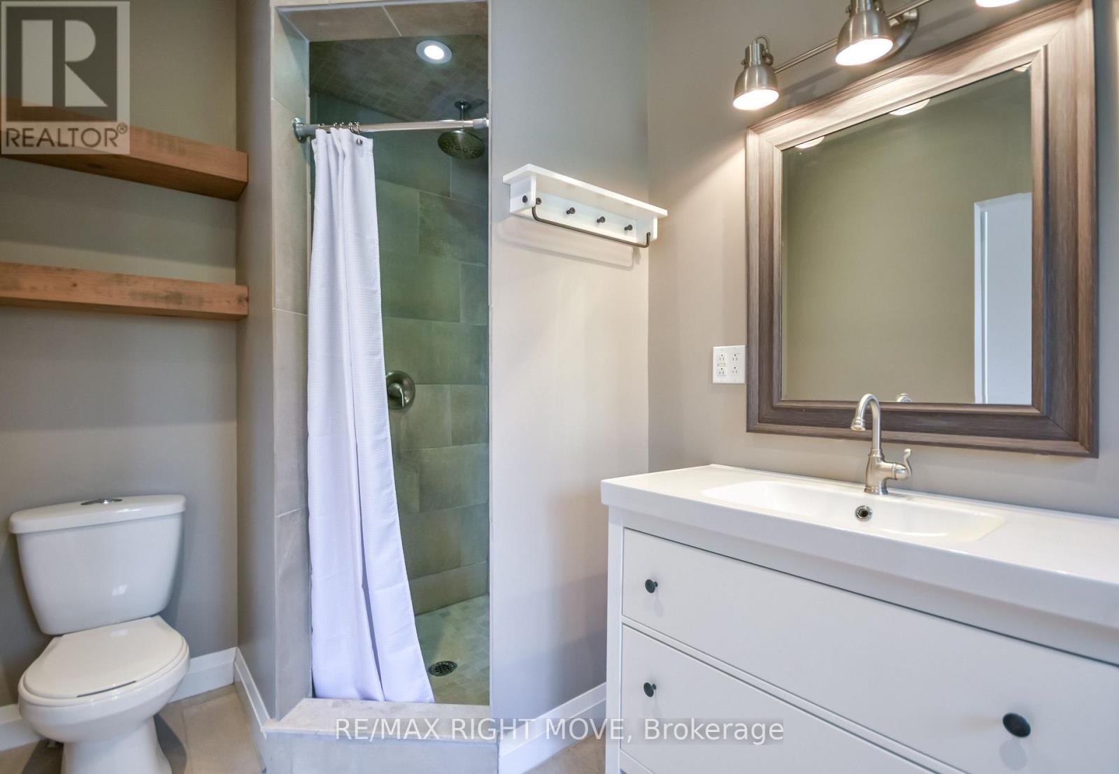 10 Letitia Street Property Photo 27