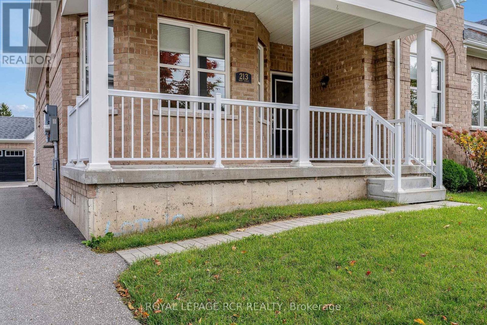 213 Mary Street Property Photo 4