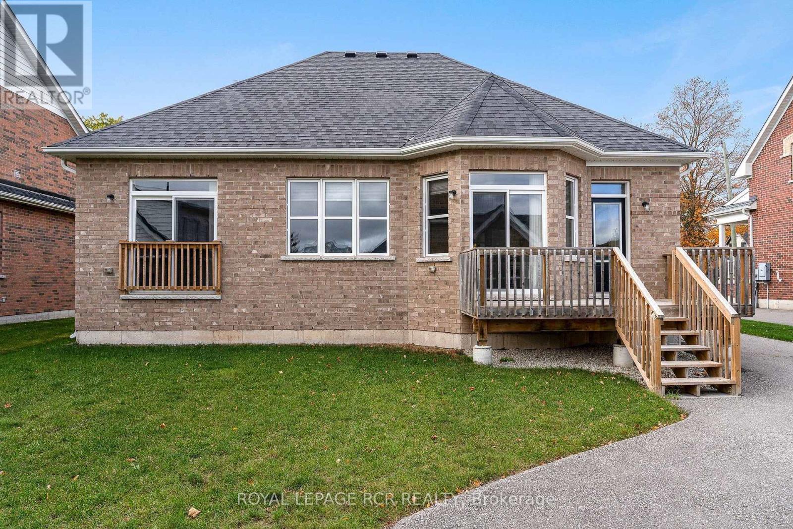 213 Mary Street Property Photo 9
