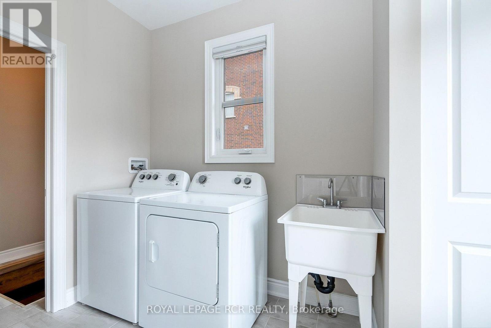 213 Mary Street Property Photo 27