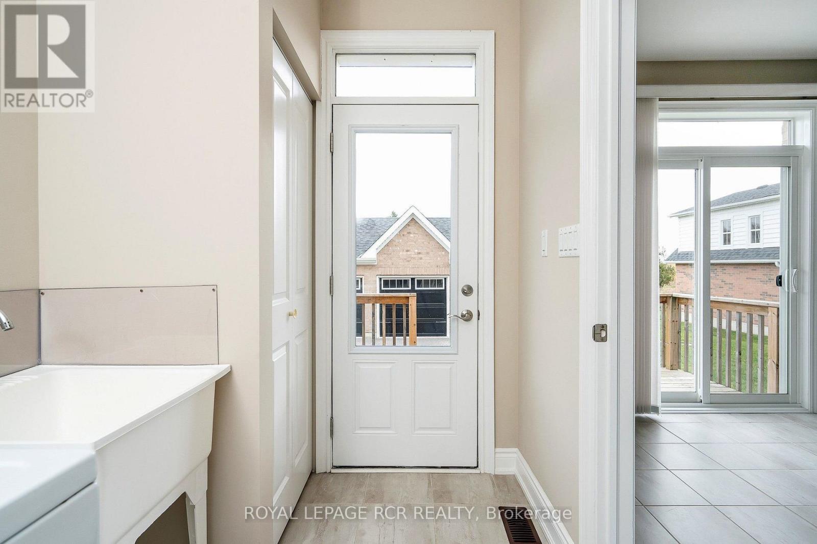 213 Mary Street Property Photo 28