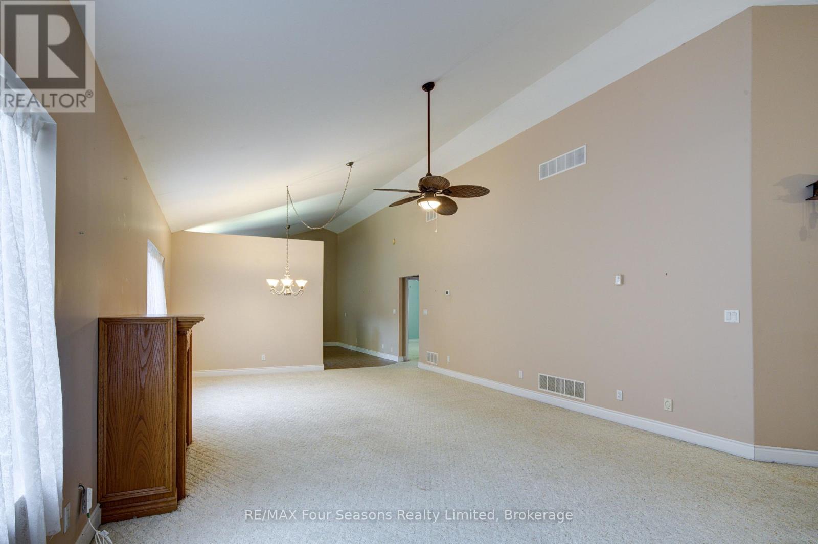 205 Bryan Drive Property Photo 9