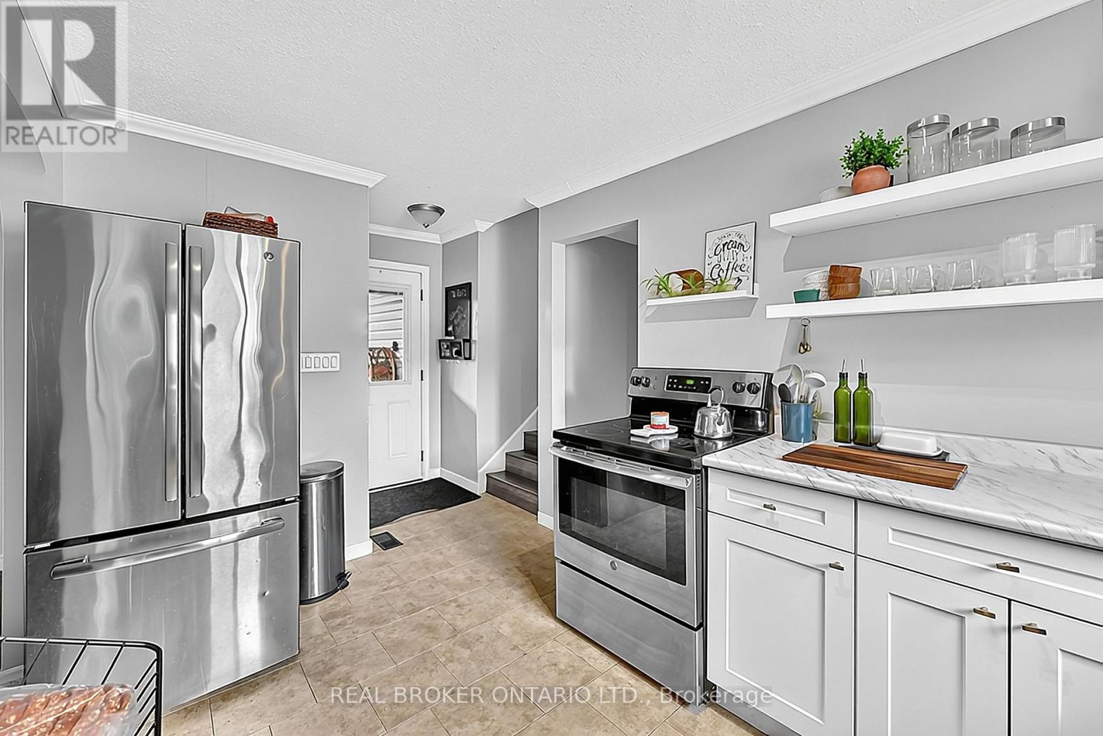 295 Crawford Street Property Photo 7