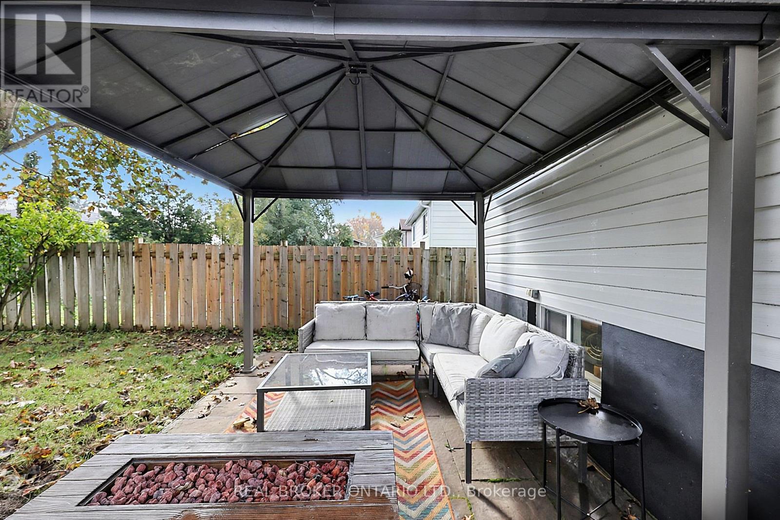 295 Crawford Street Property Photo 16