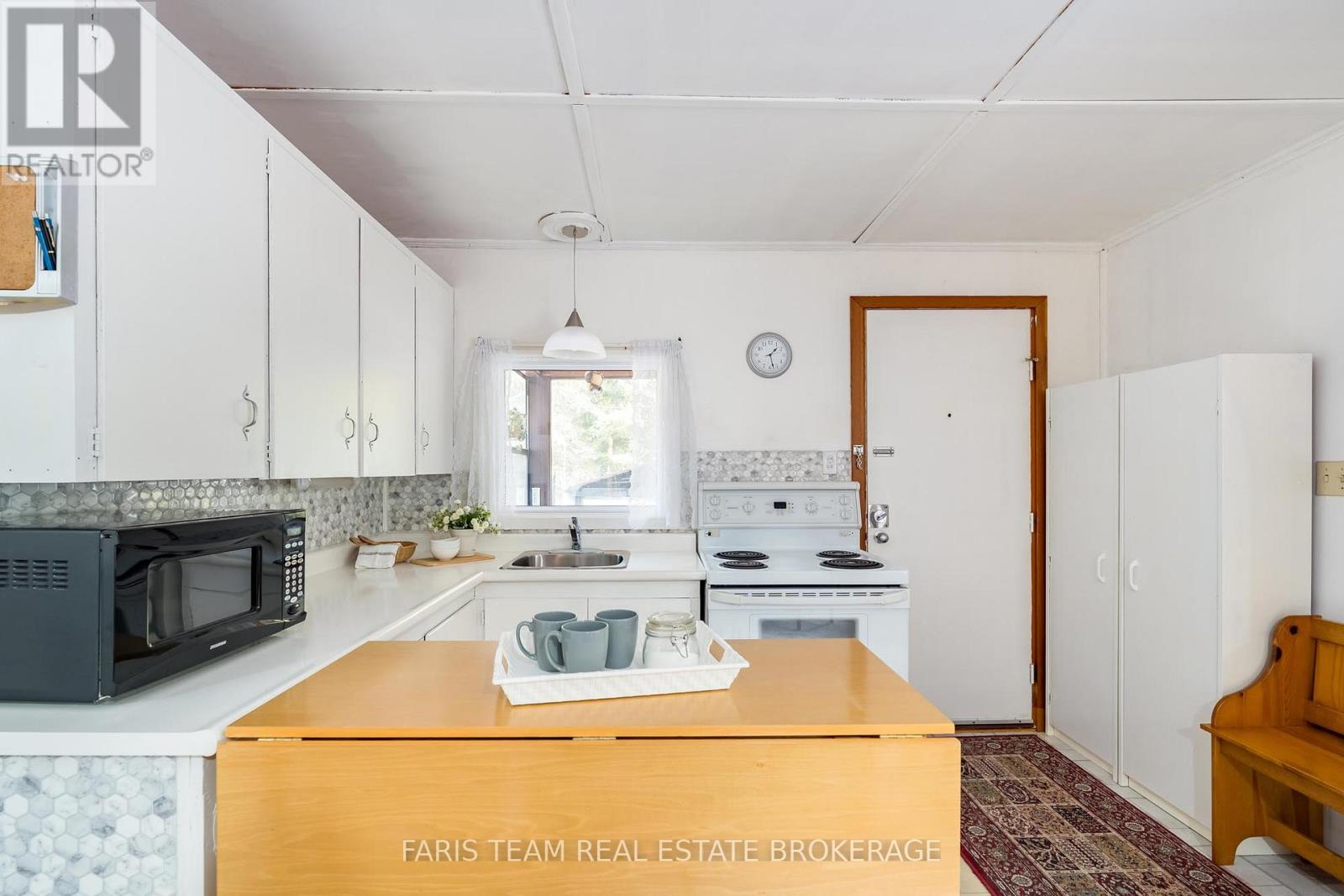 14 Chez Nous Avenue Property Photo 6