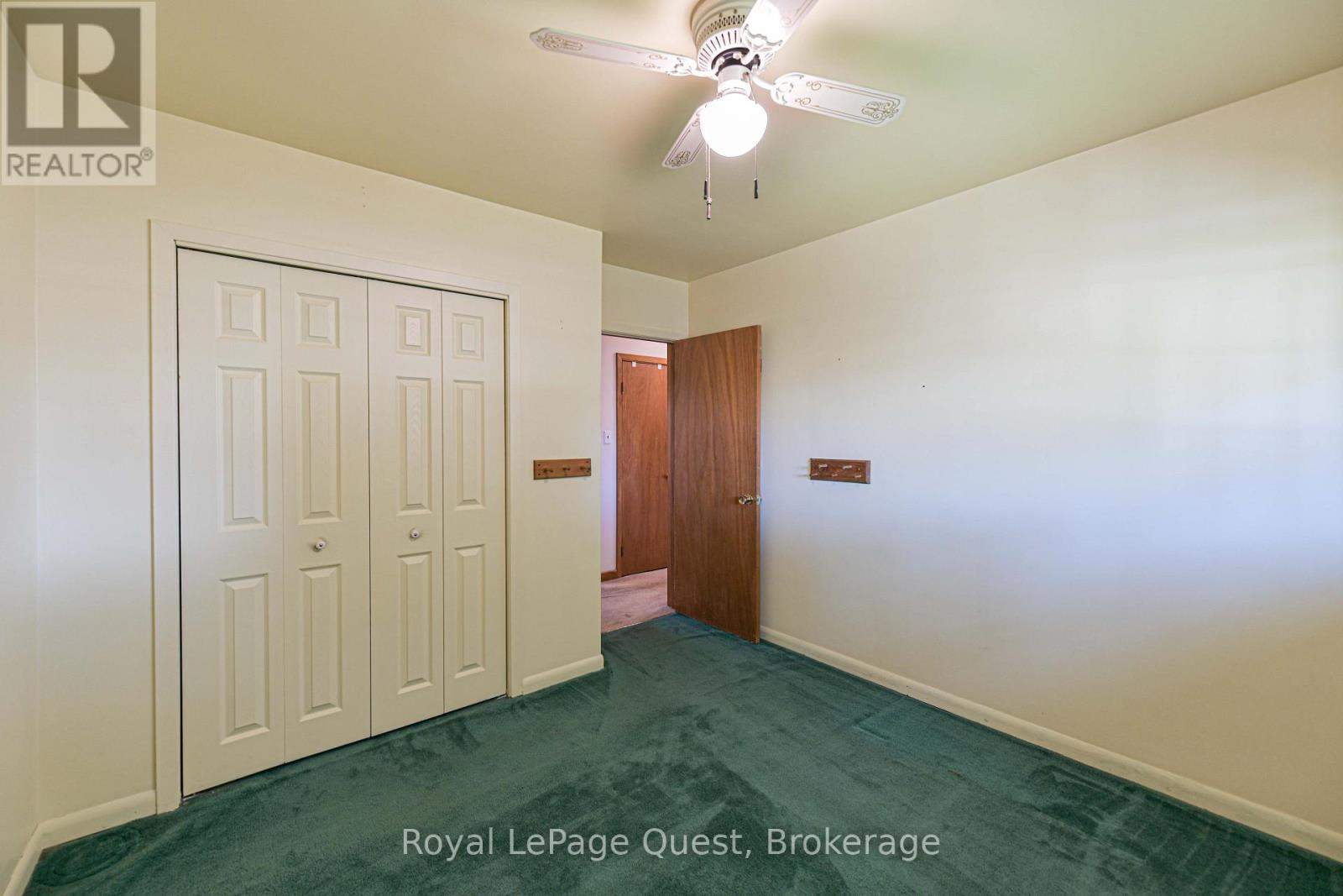 17 Hughes Road E Property Photo 16