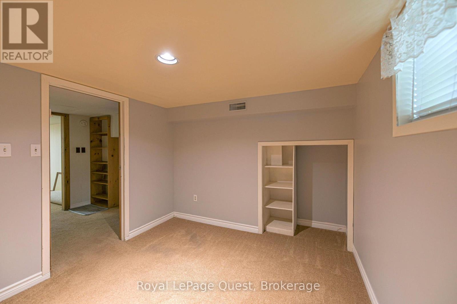 17 Hughes Road E Property Photo 19