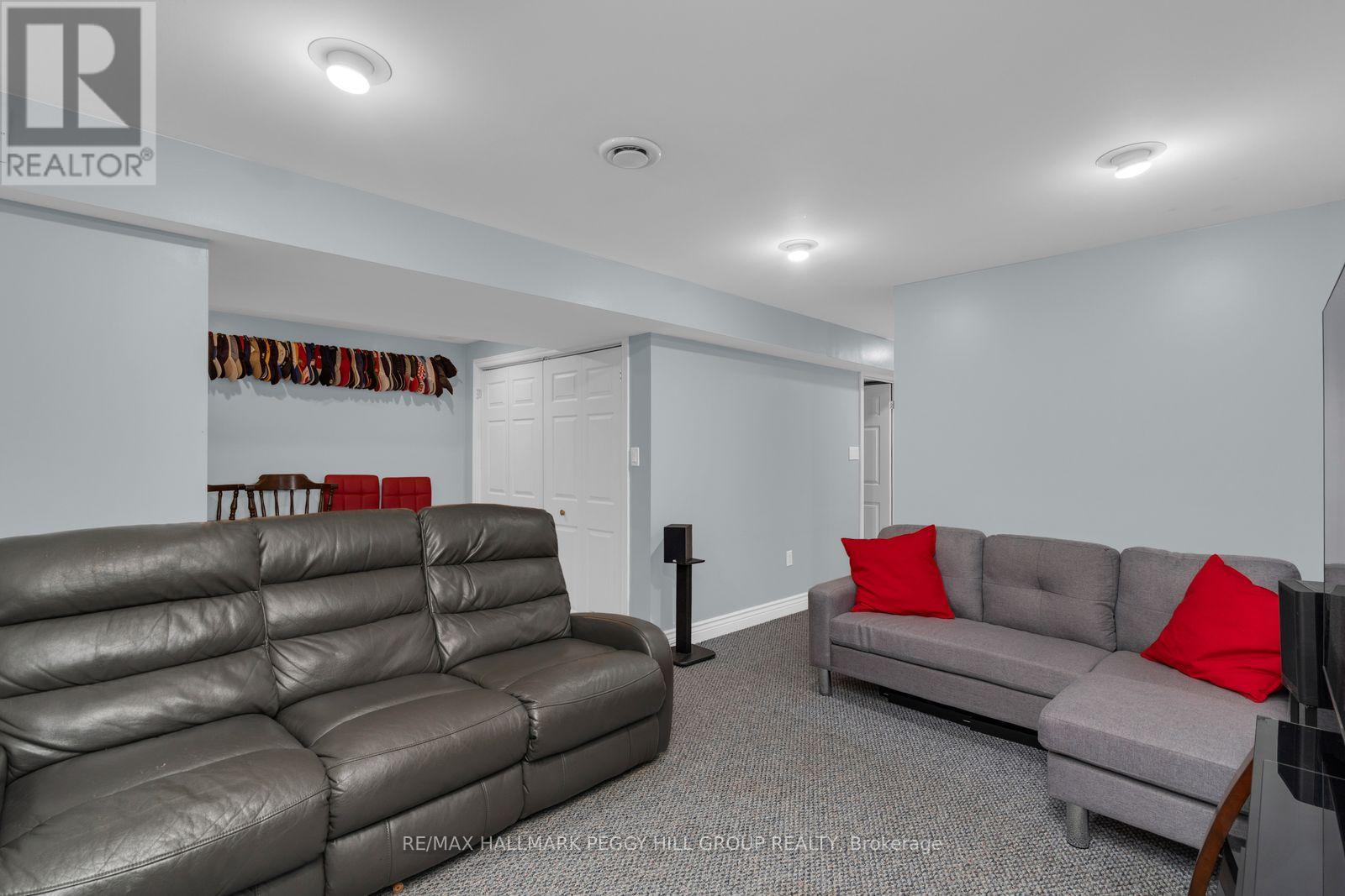 104 Leslie Avenue Property Photo 9