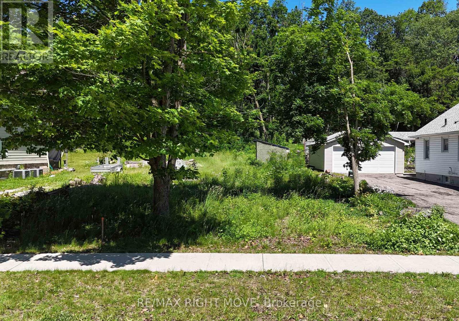 256 Harvey Street Property Photo 4