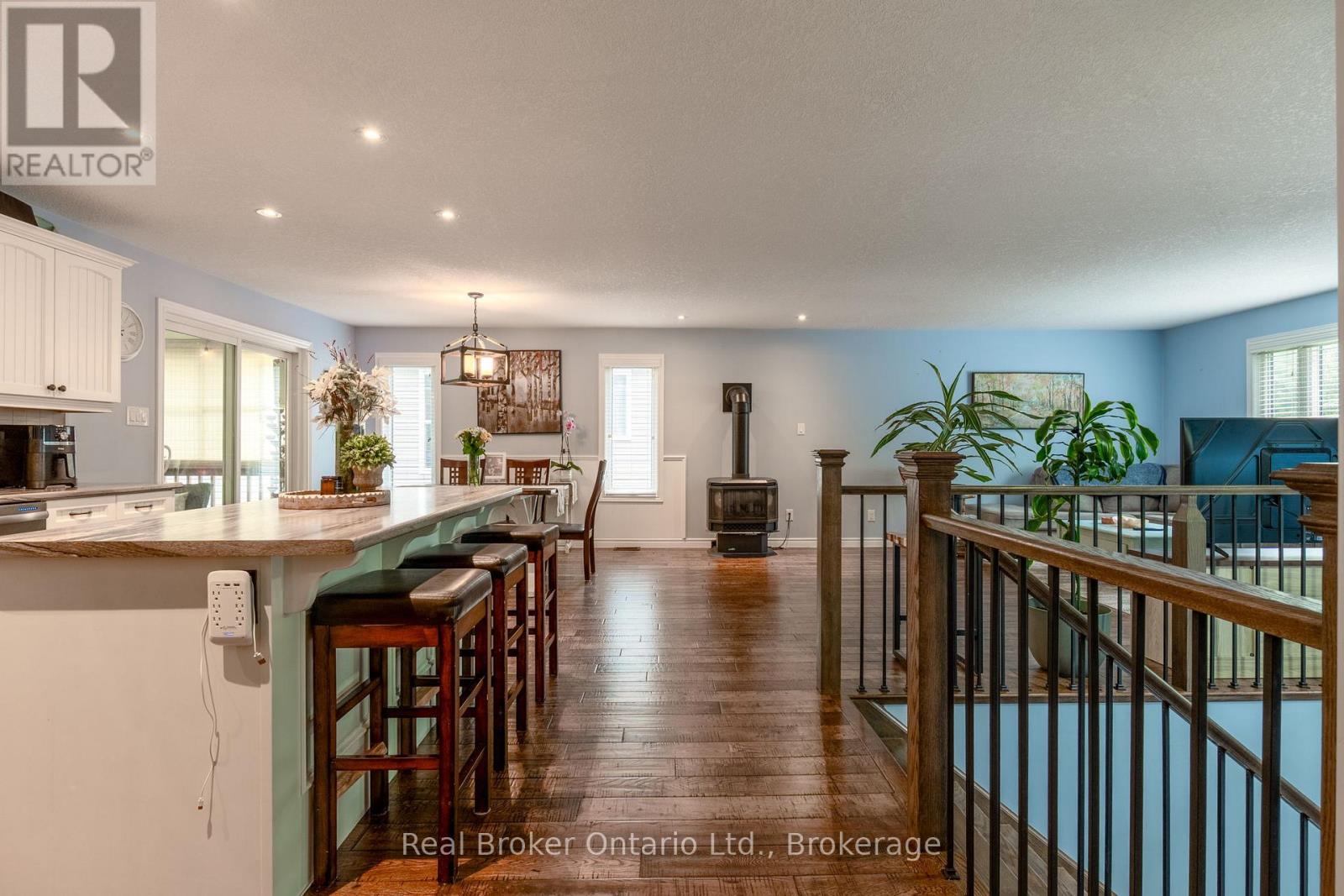 204 Golf Course Road Property Photo 3