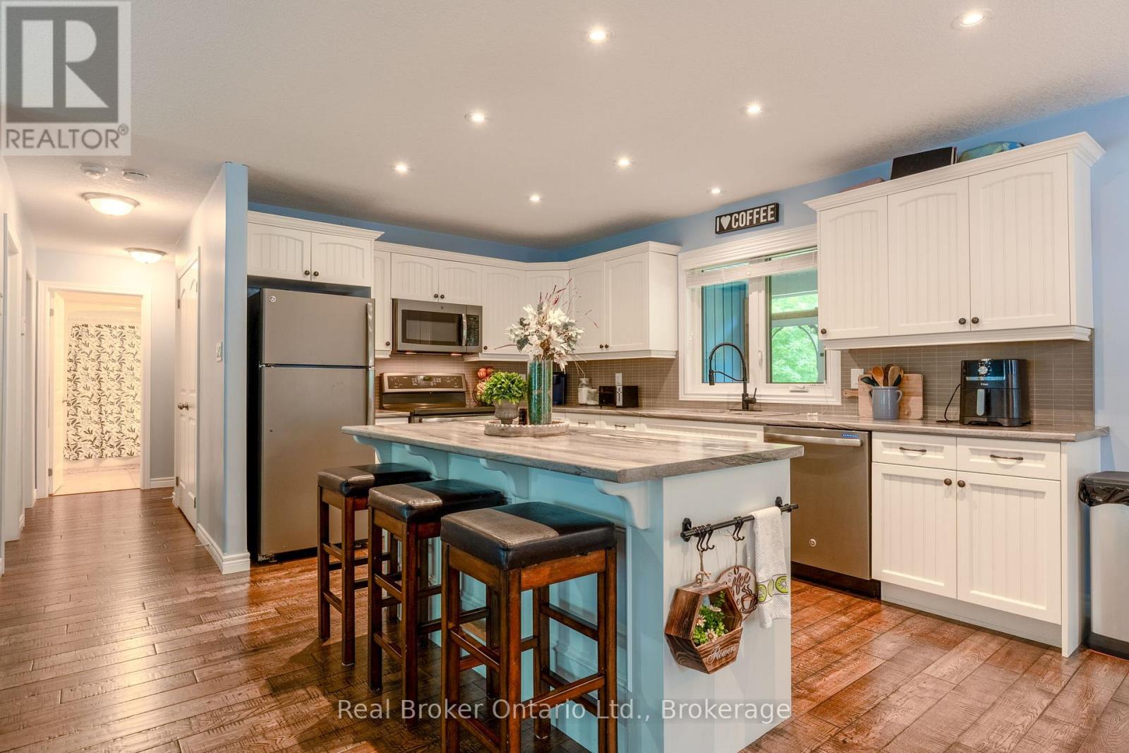 204 Golf Course Road Property Photo 6