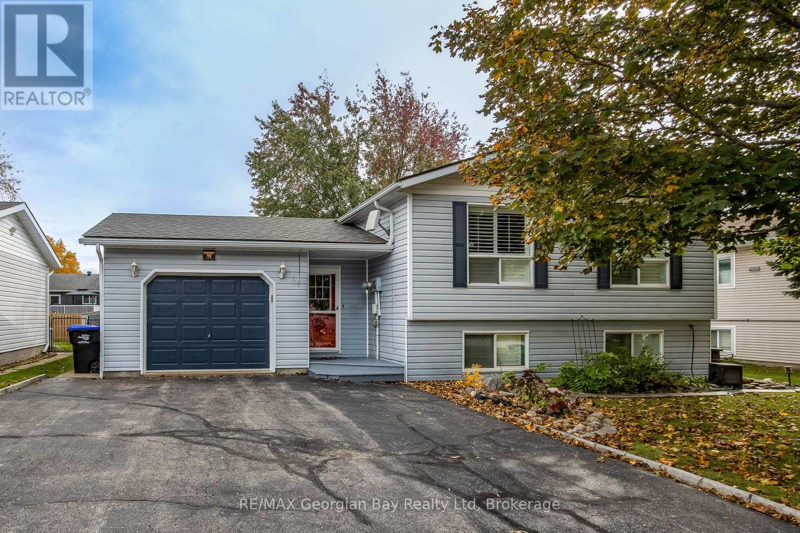 19 Bridle Road Property Photo 1