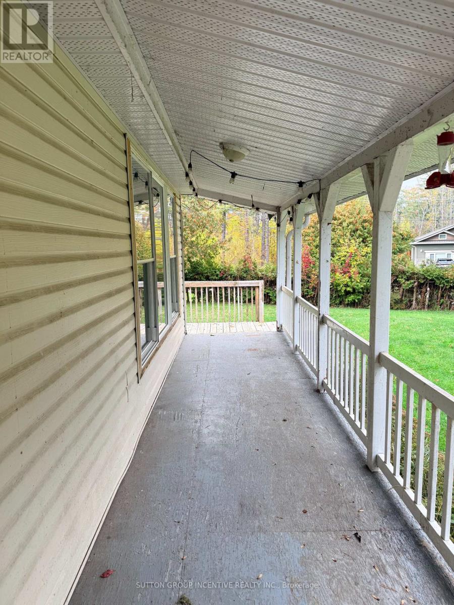 52 Grandview Crescent Property Photo 3