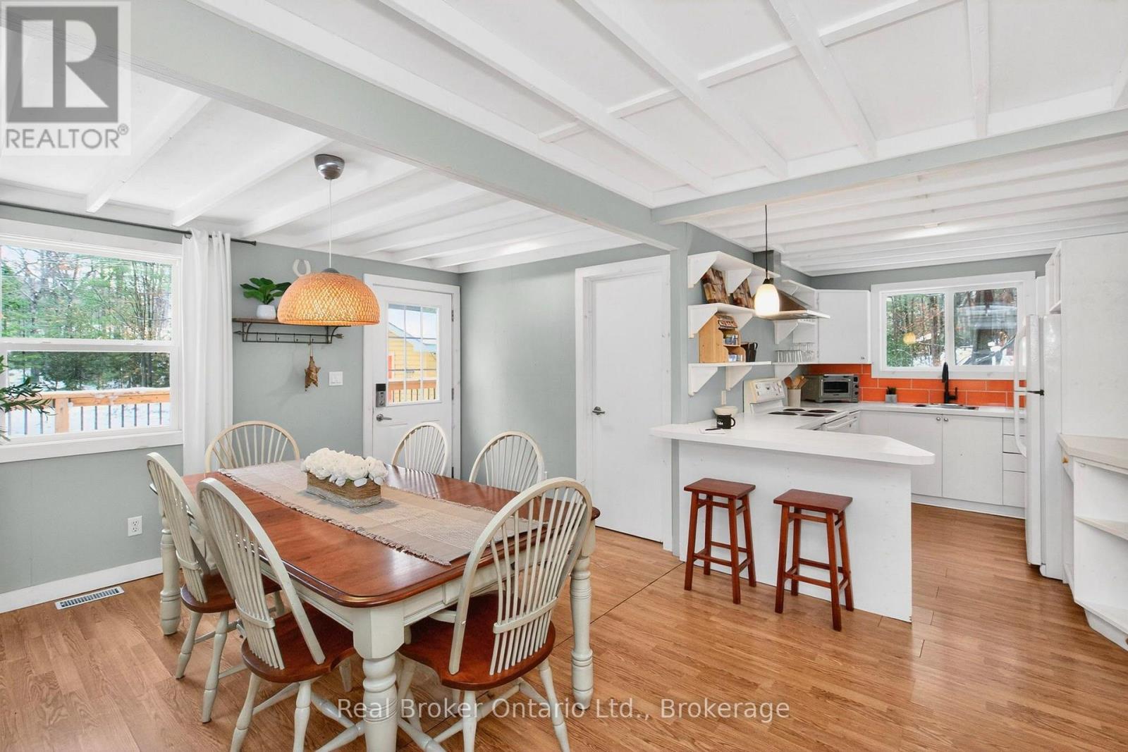 1326 Tiny Beaches Road N Property Photo 8