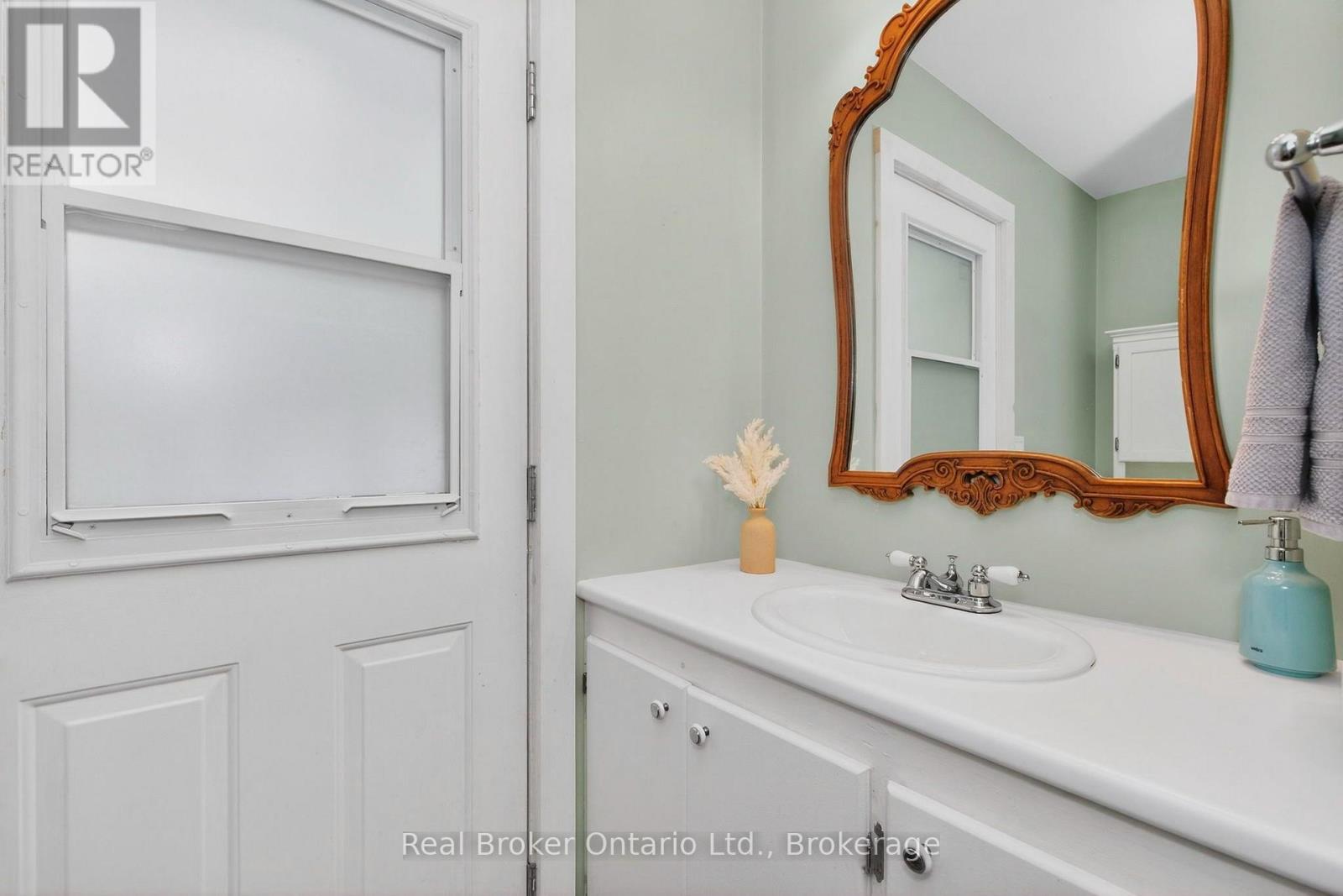 1326 Tiny Beaches Road N Property Photo 20