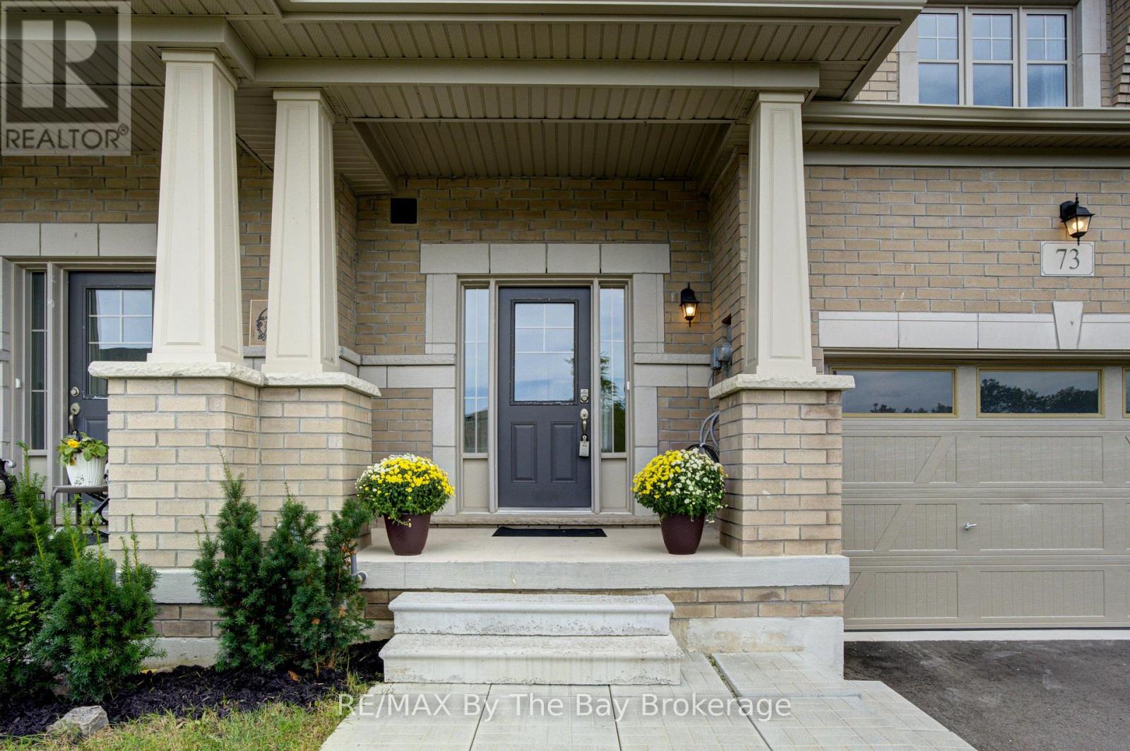73 Federica Crescent Property Photo 3