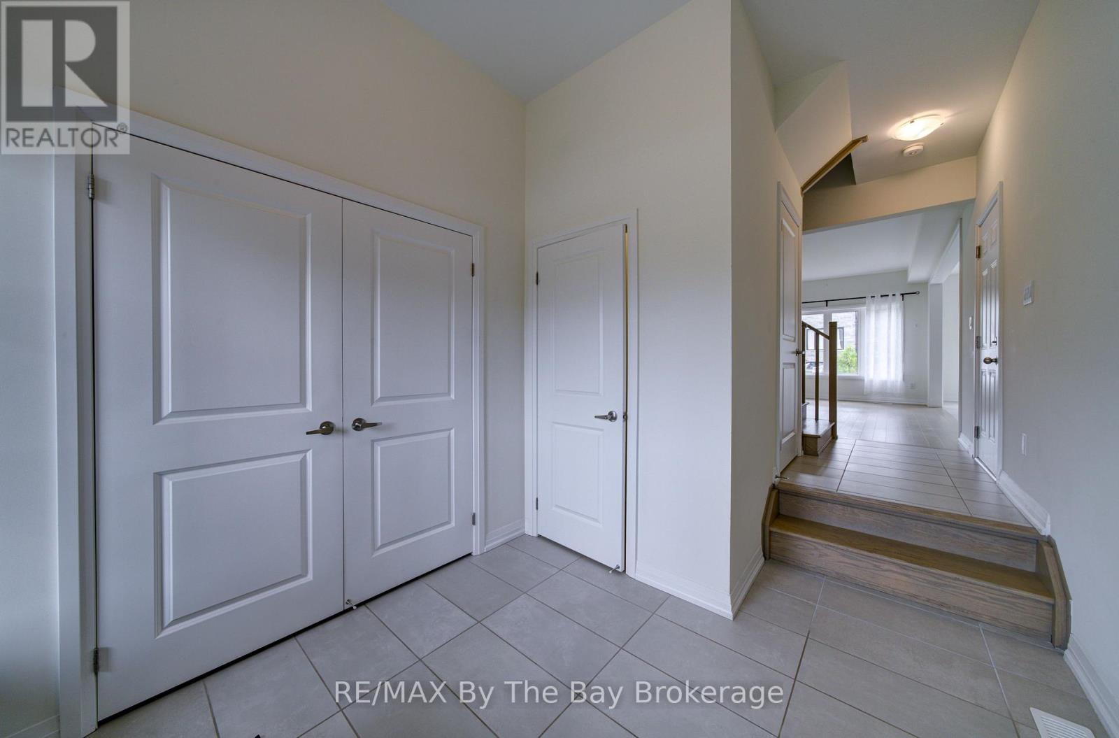 73 Federica Crescent Property Photo 5