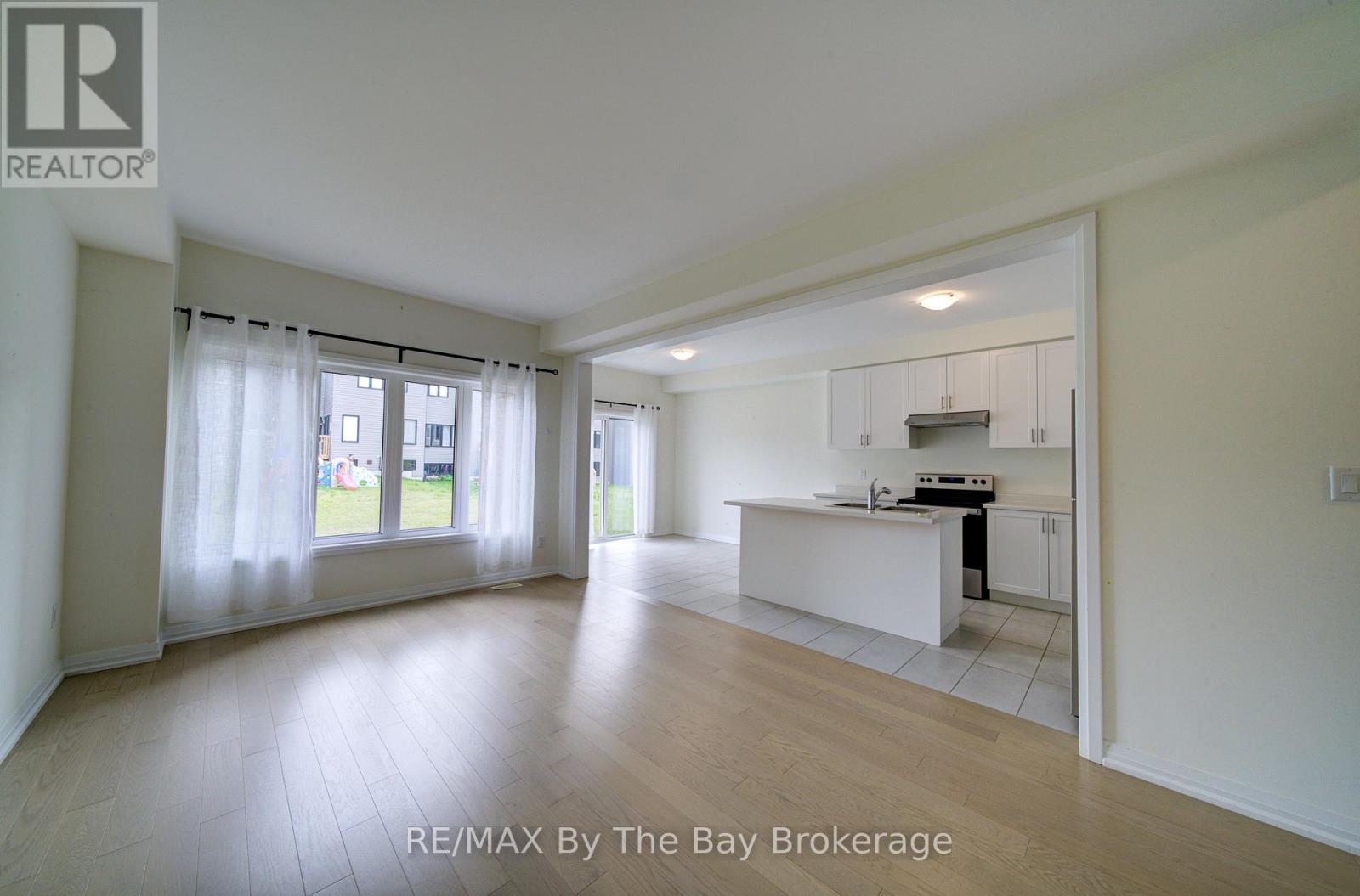 73 Federica Crescent Property Photo 12