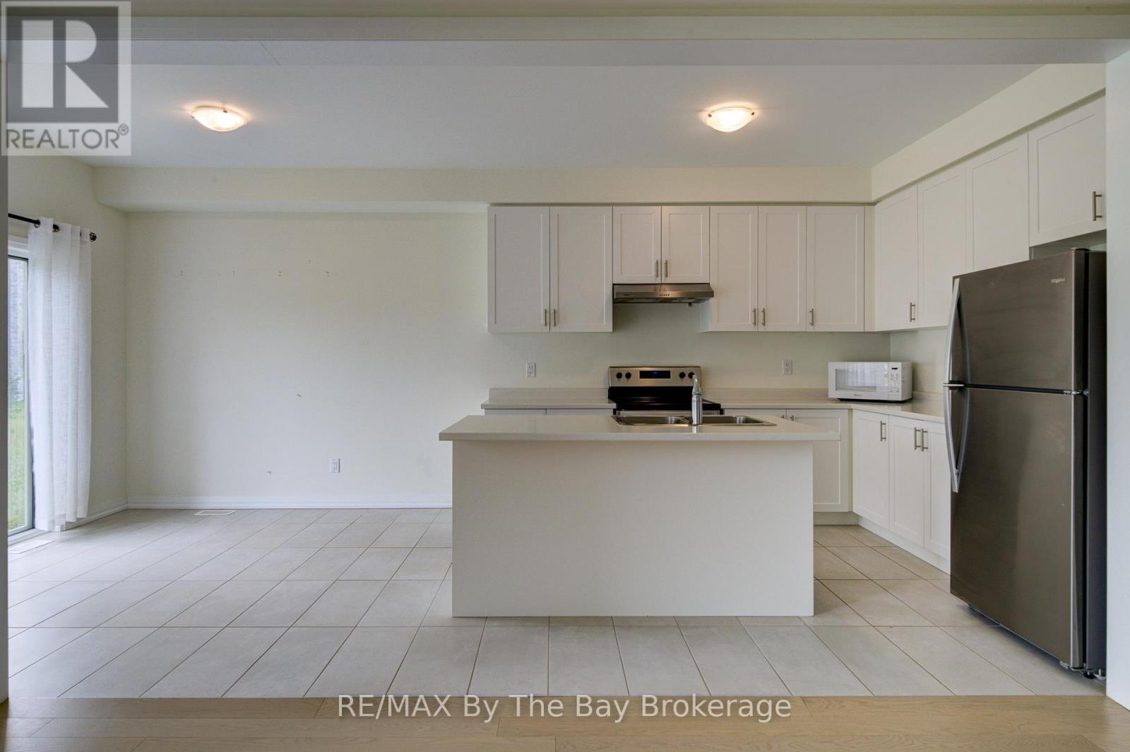 73 Federica Crescent Property Photo 13