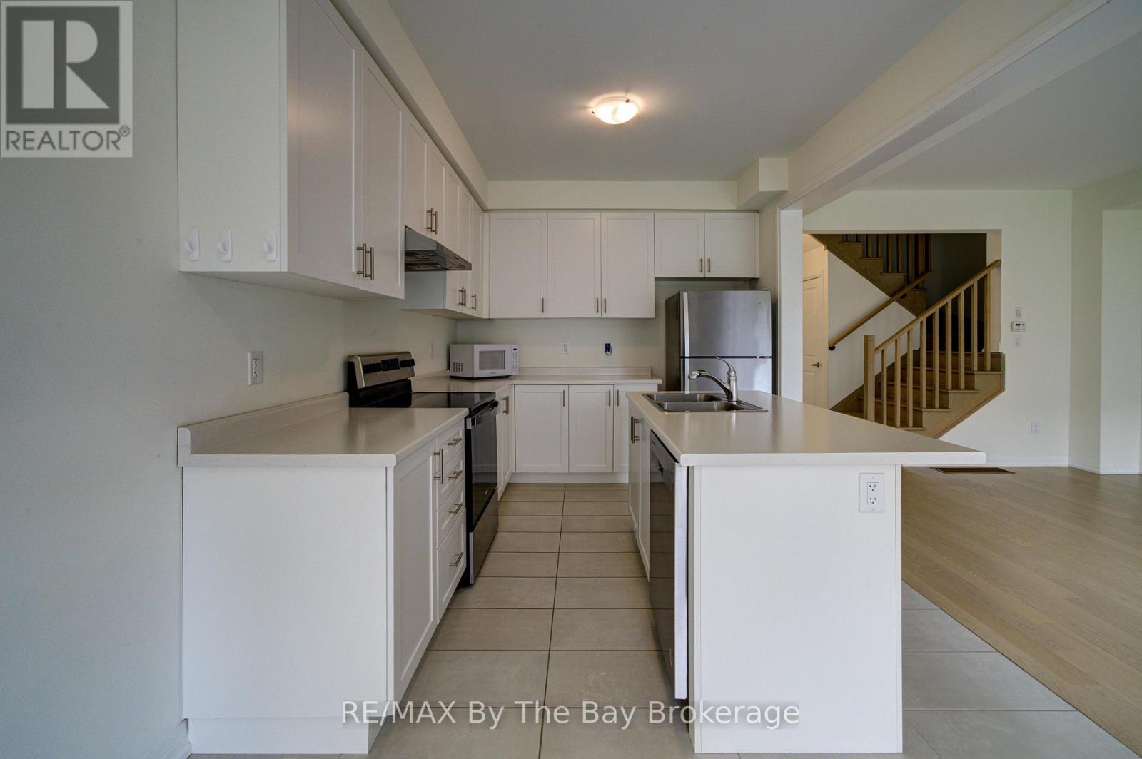 73 Federica Crescent Property Photo 15