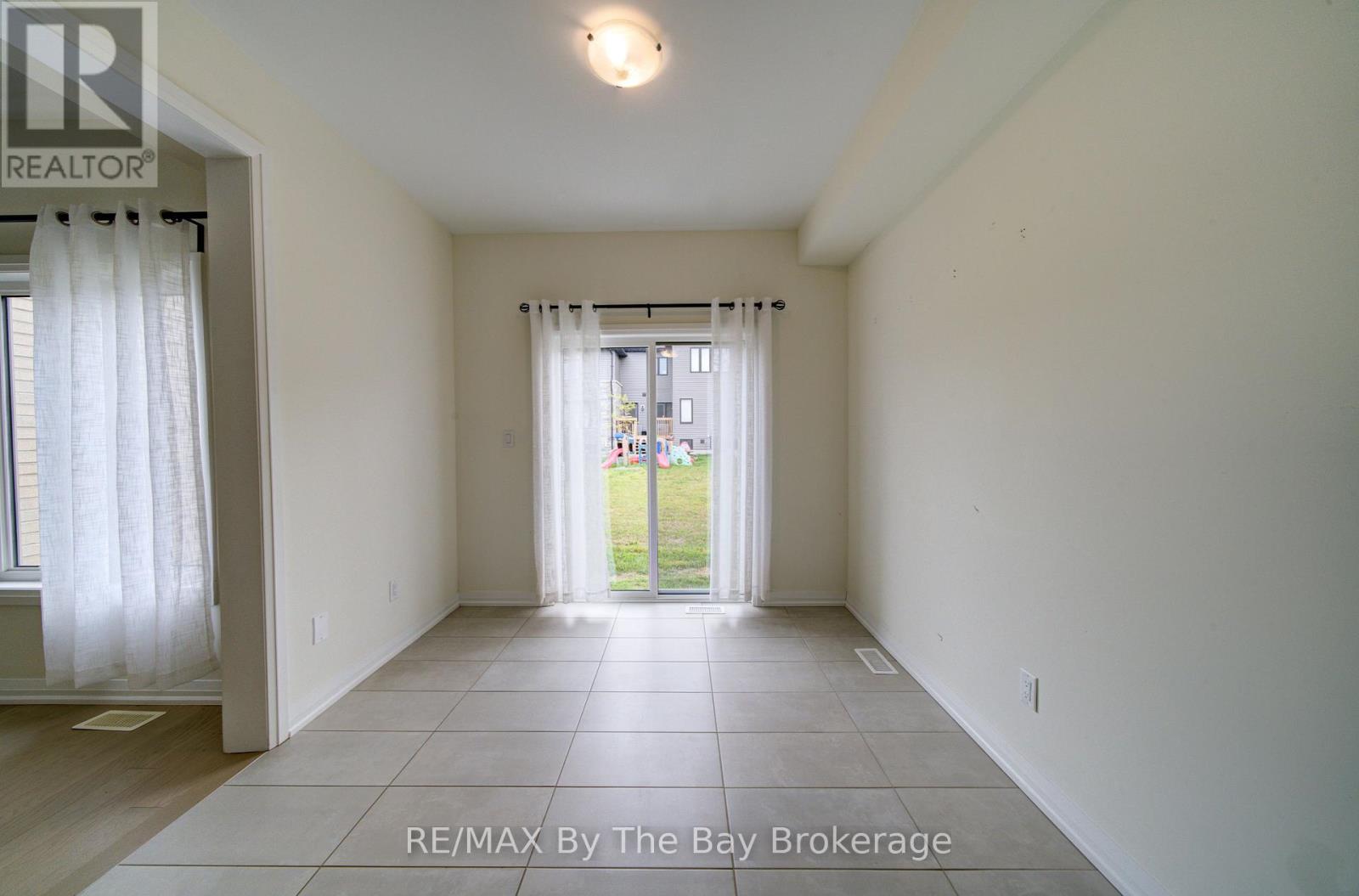 73 Federica Crescent Property Photo 18