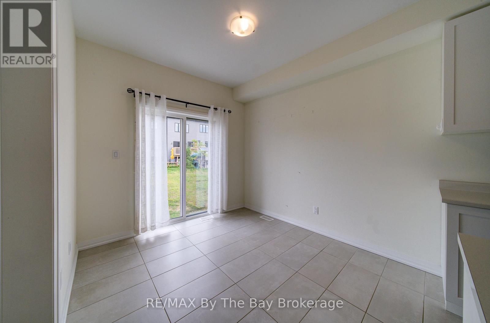 73 Federica Crescent Property Photo 19