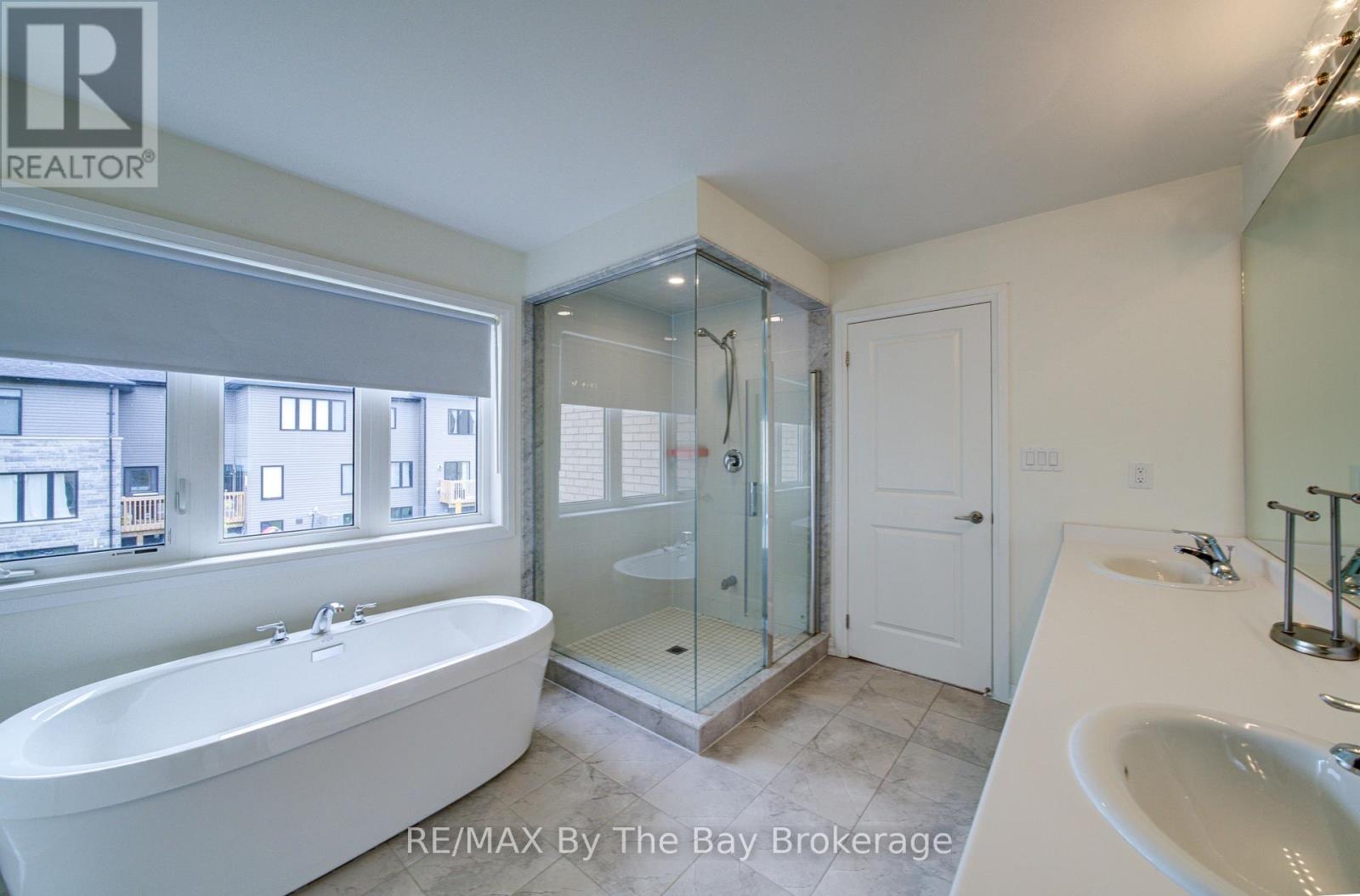 73 Federica Crescent Property Photo 26