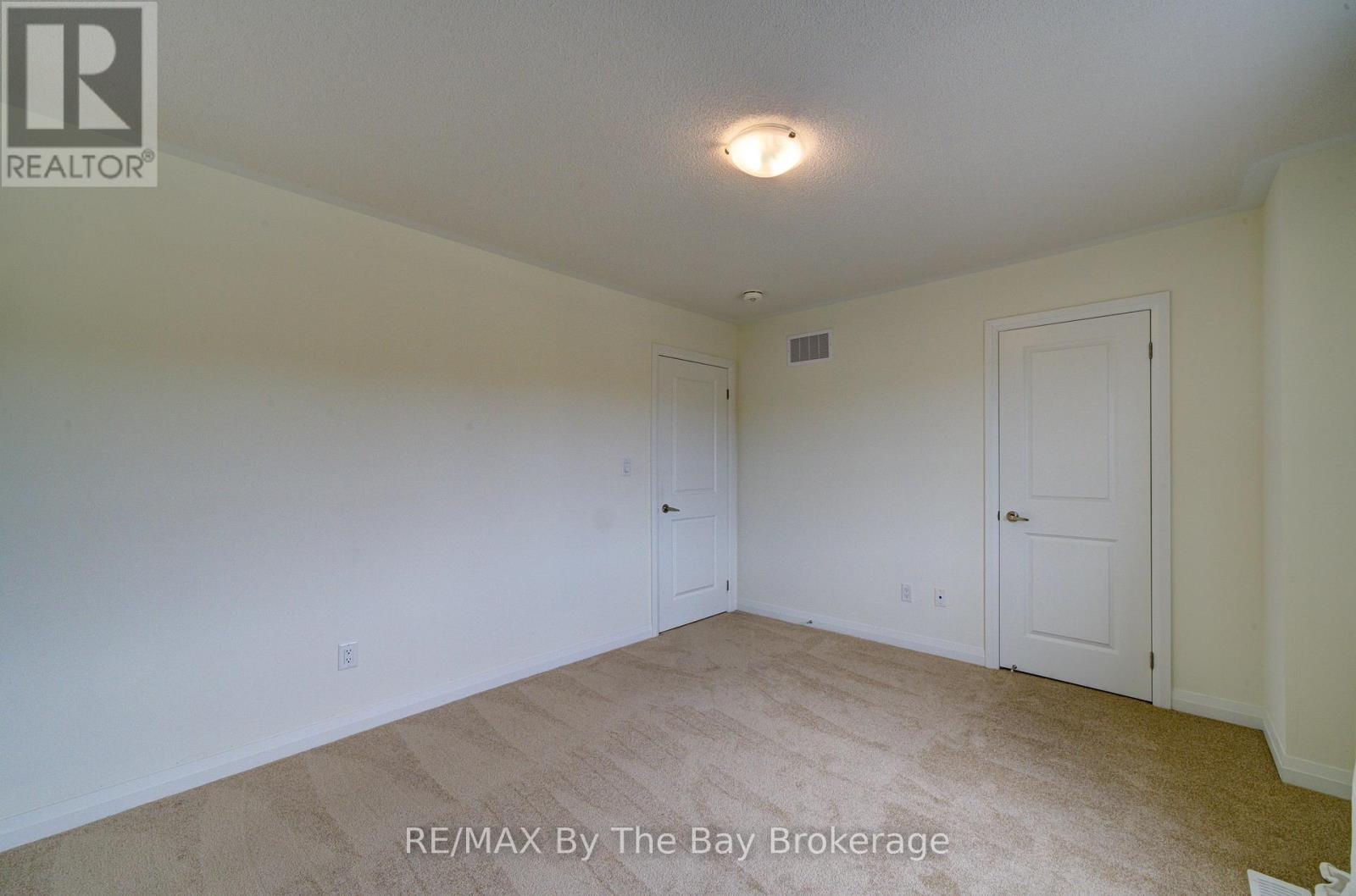 73 Federica Crescent Property Photo 34