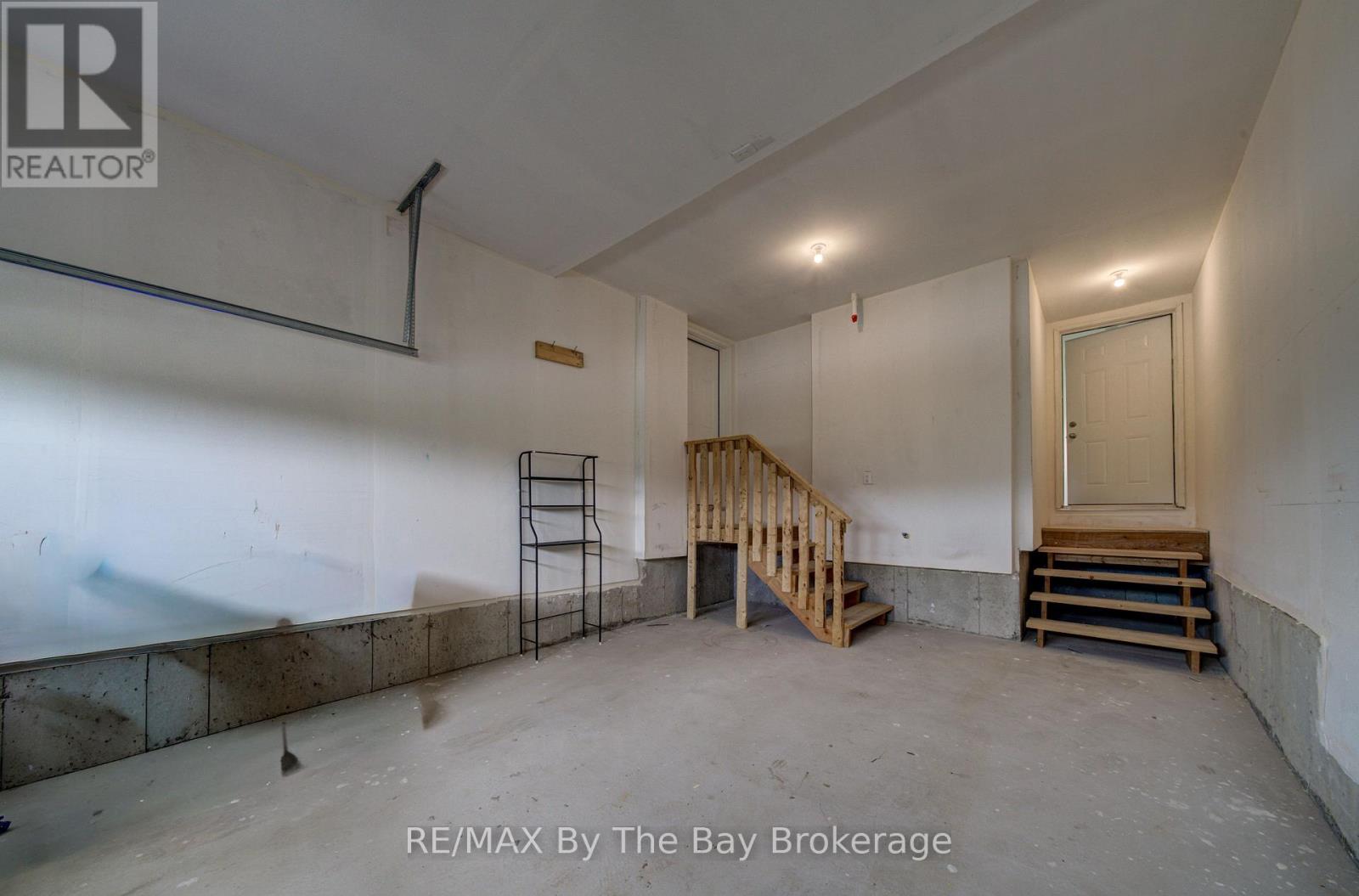 73 Federica Crescent Property Photo 44