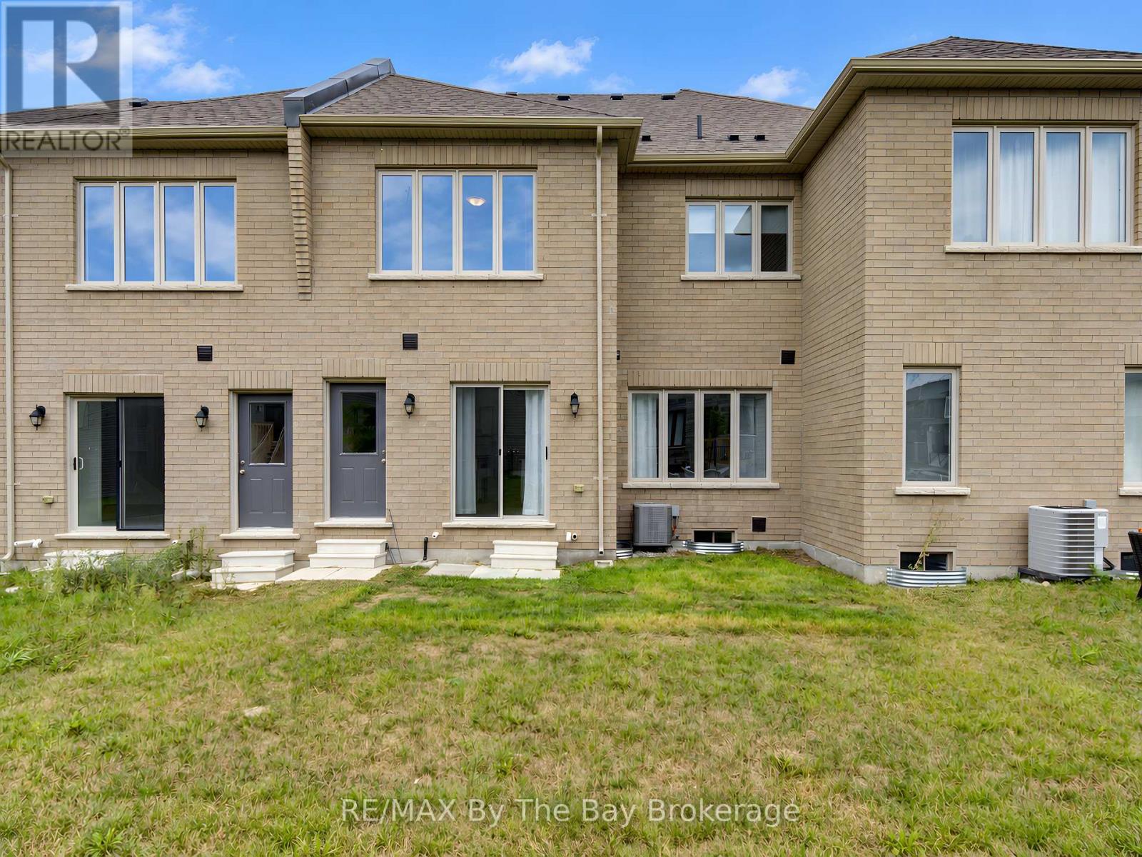 73 Federica Crescent Property Photo 45