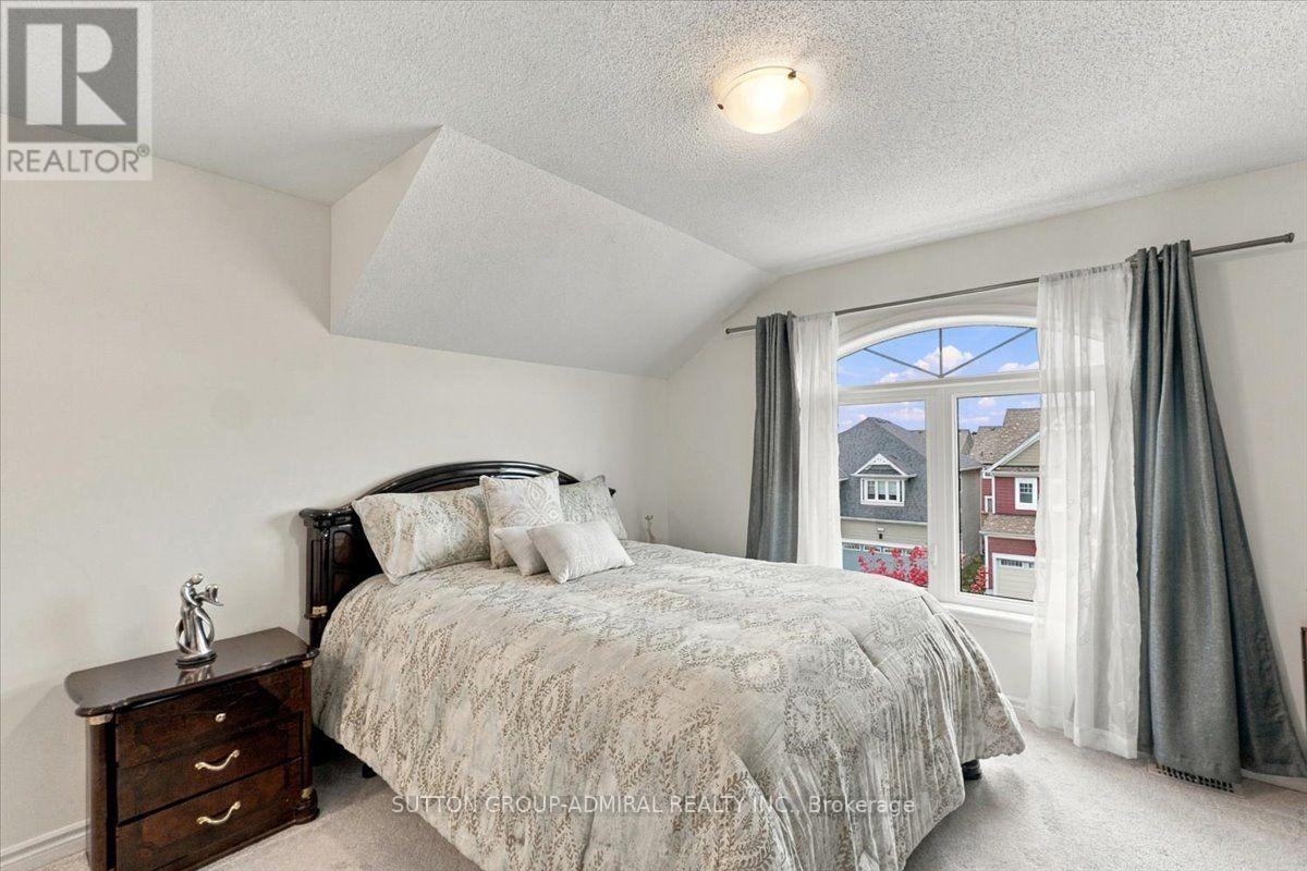24 Hills Thistle Drive Property Photo 14