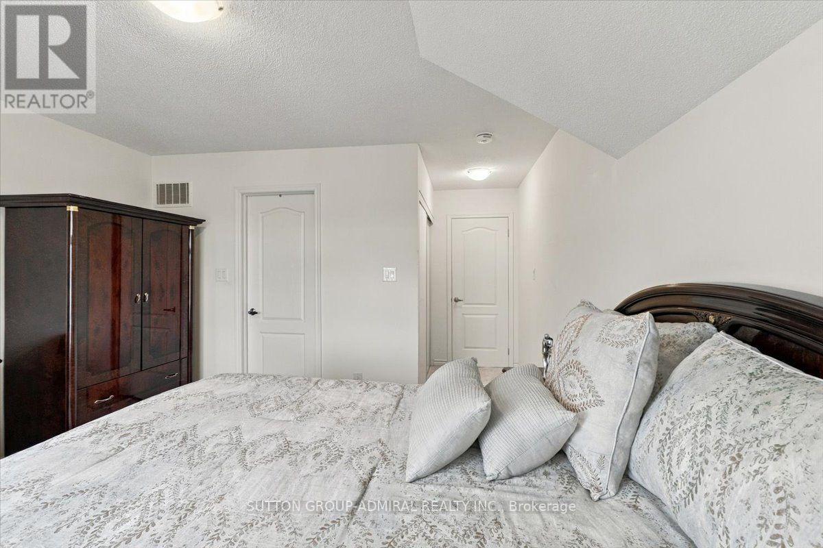 24 Hills Thistle Drive Property Photo 17