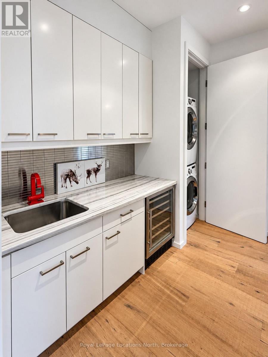 21 Buckingham Boulevard Property Photo 10