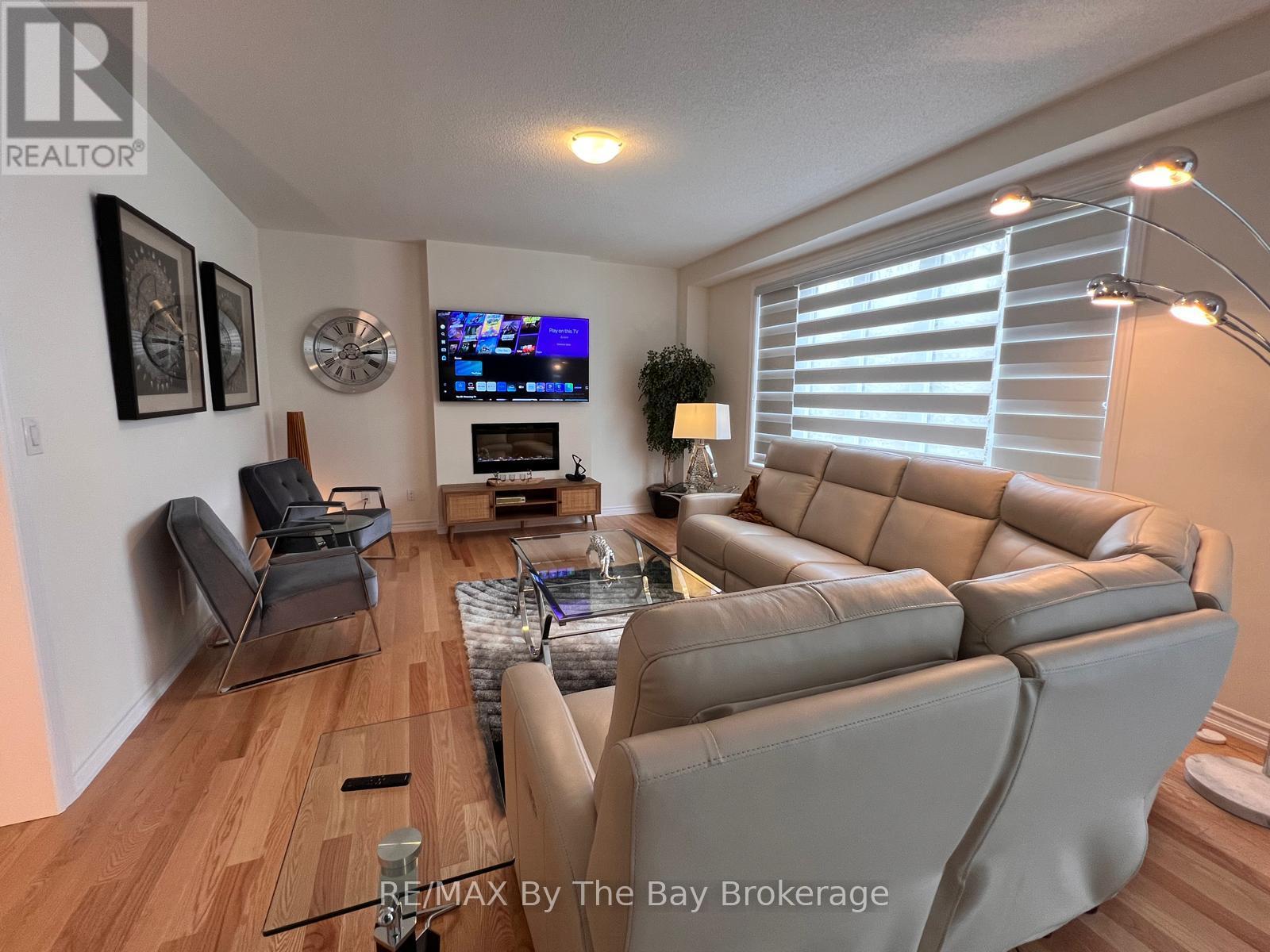 46 Rosanne Circle Property Photo 15