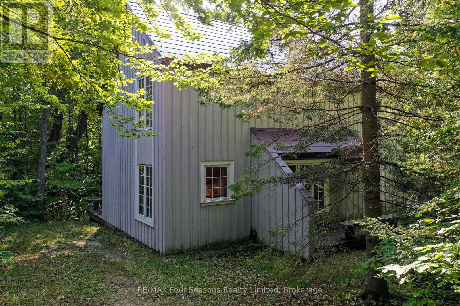 6 Cerberus Trail Property Photo 2