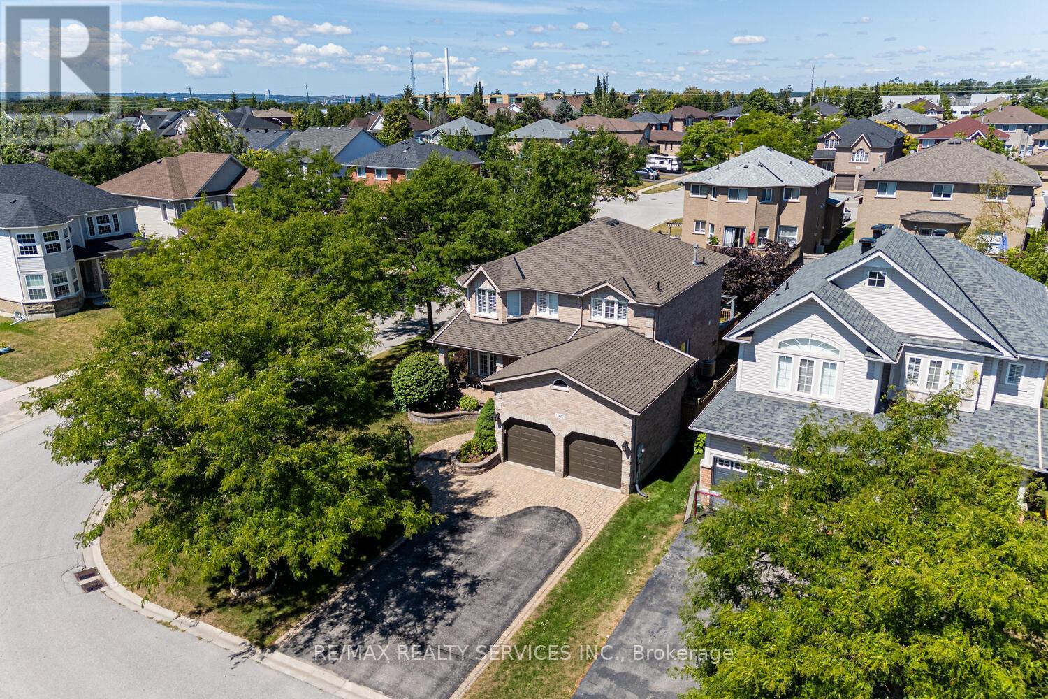 22 SOVEREIGN'S GATE Property Photo 1