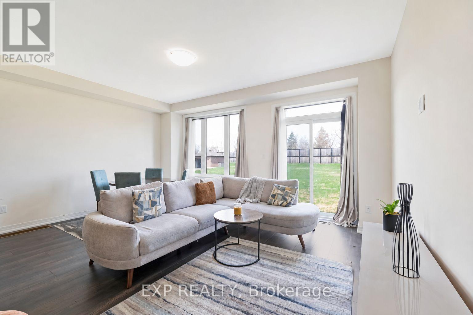 122 Turnberry Lane Property Photo 12