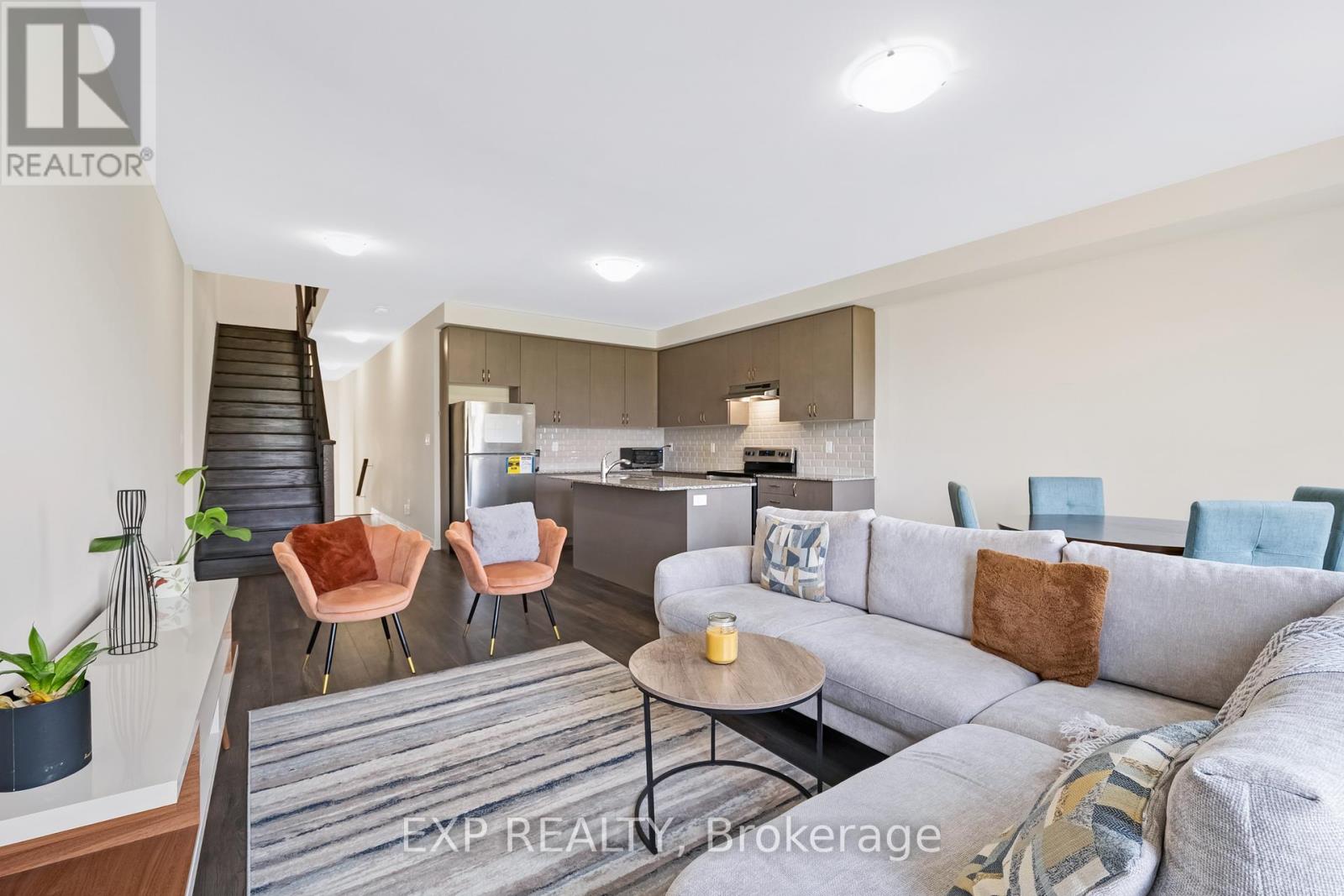 122 Turnberry Lane Property Photo 13