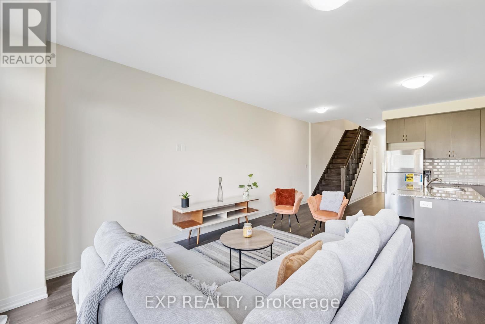 122 Turnberry Lane Property Photo 15