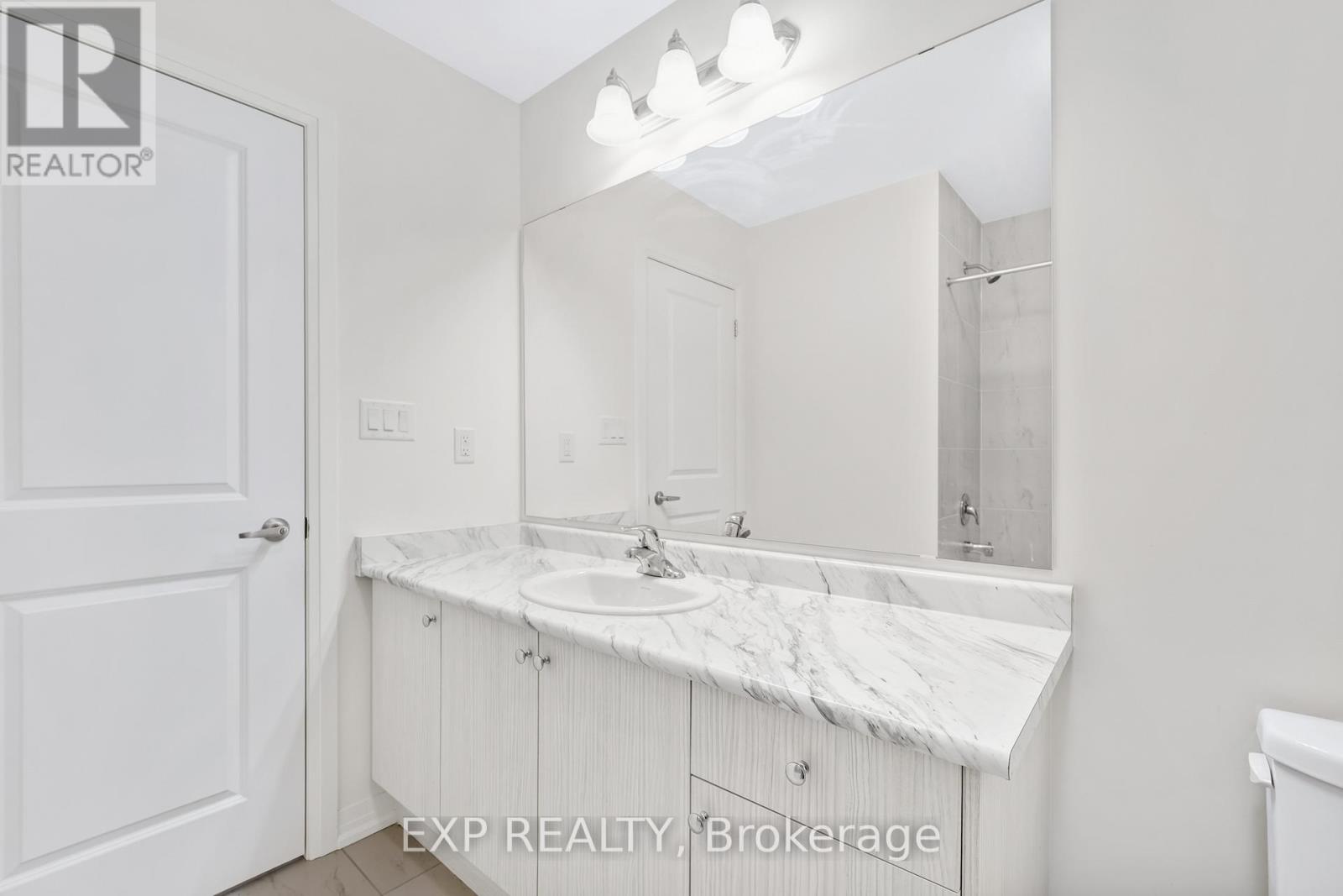 122 Turnberry Lane Property Photo 28