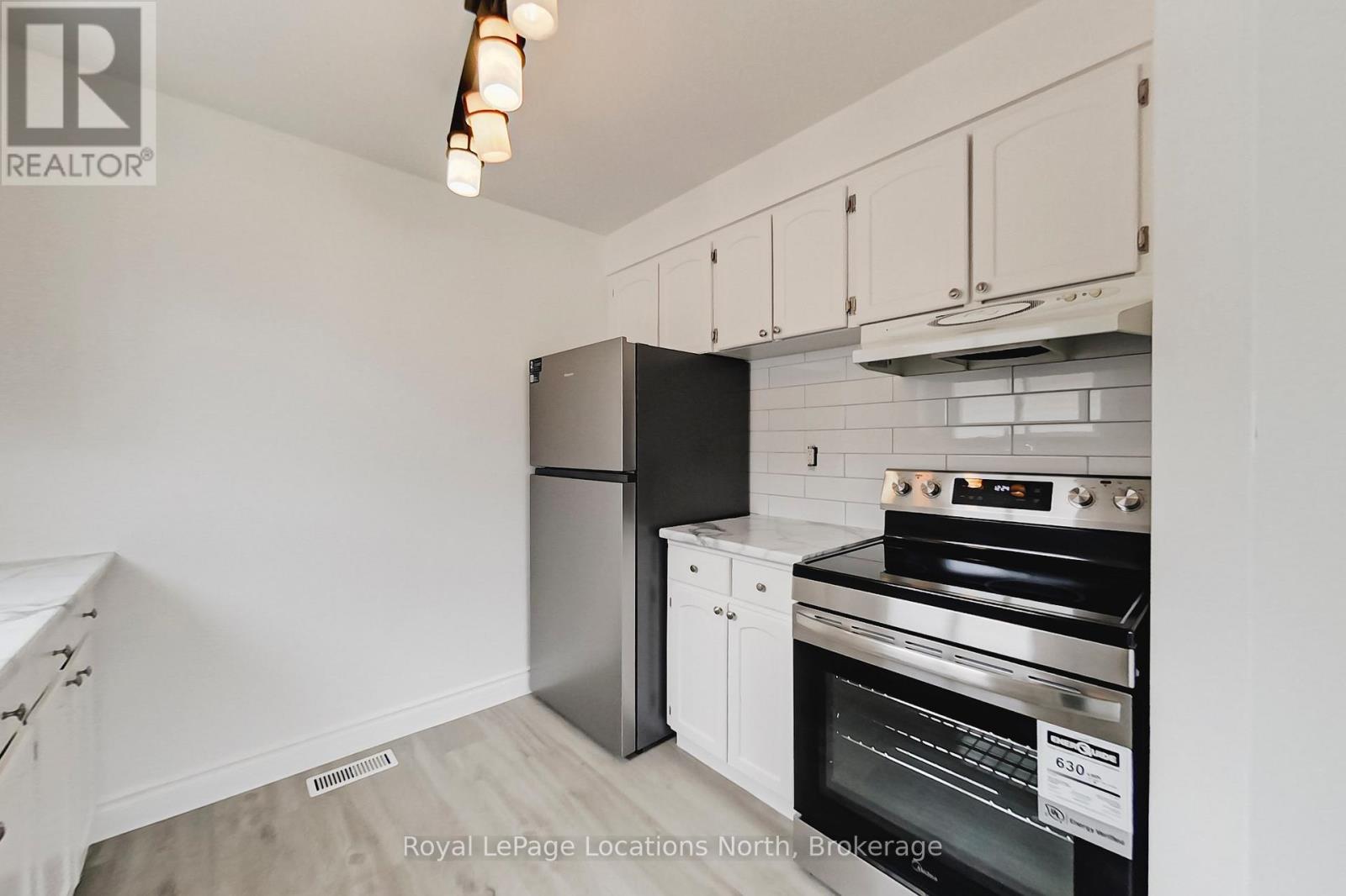 420 Sixth Street Property Photo 5